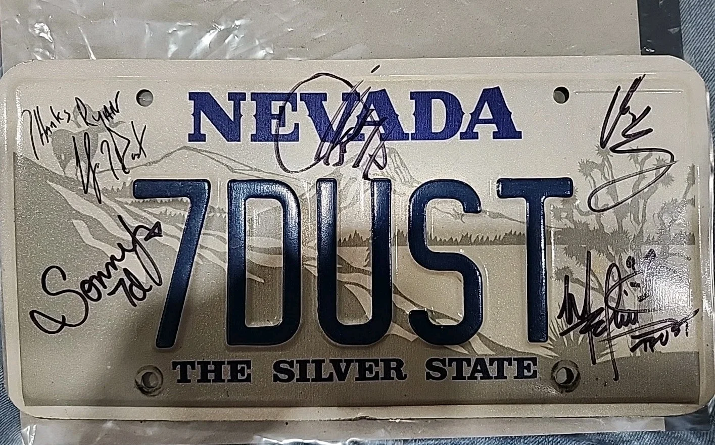 Rare SEVENDUST Autographed Nevada Plate Signed, image 5