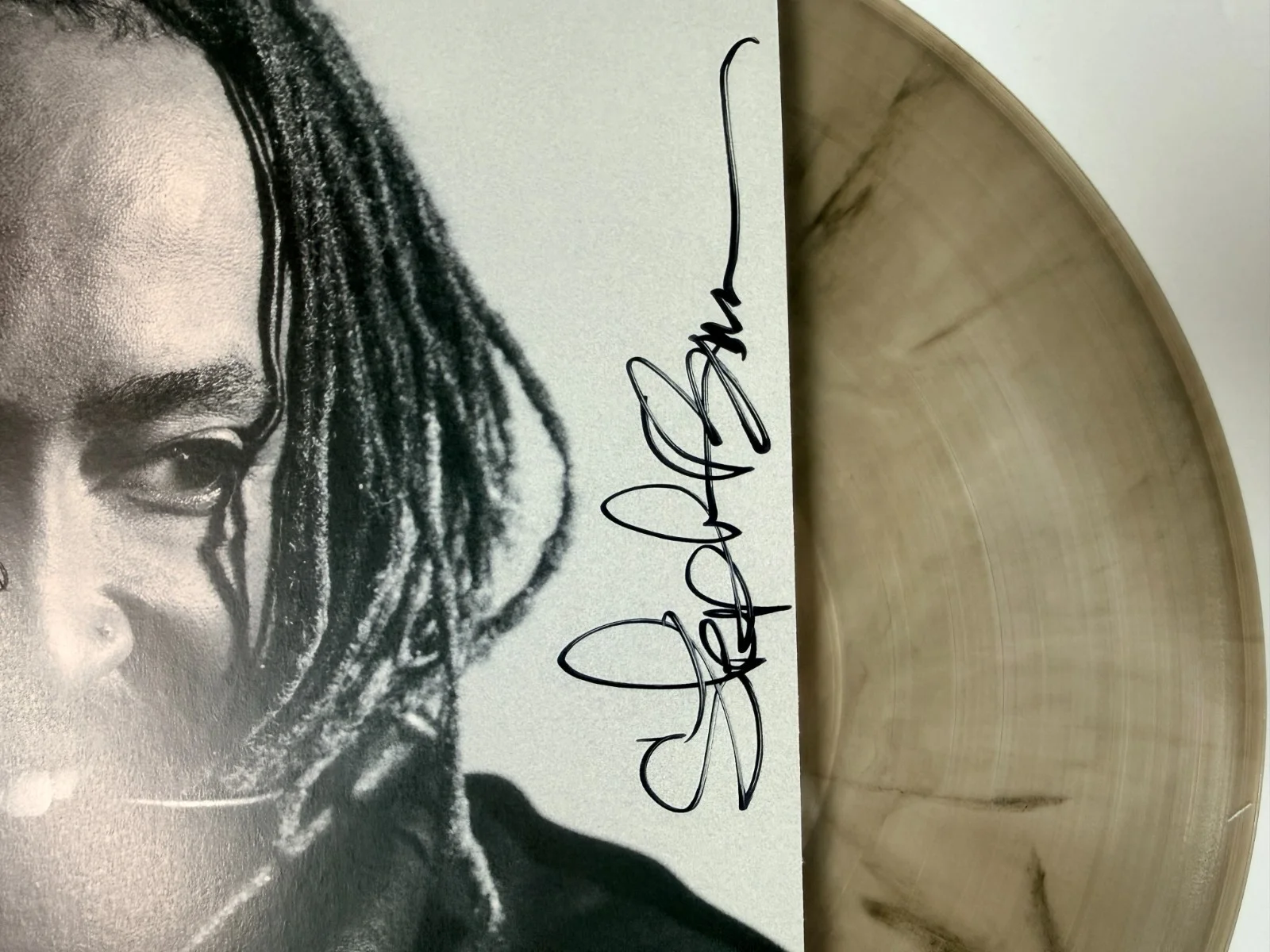 Thundercat Distracted SIGNED IN PERSON Black Marbled Smoke Vinyl LP RARE IN HAND, изображение 2