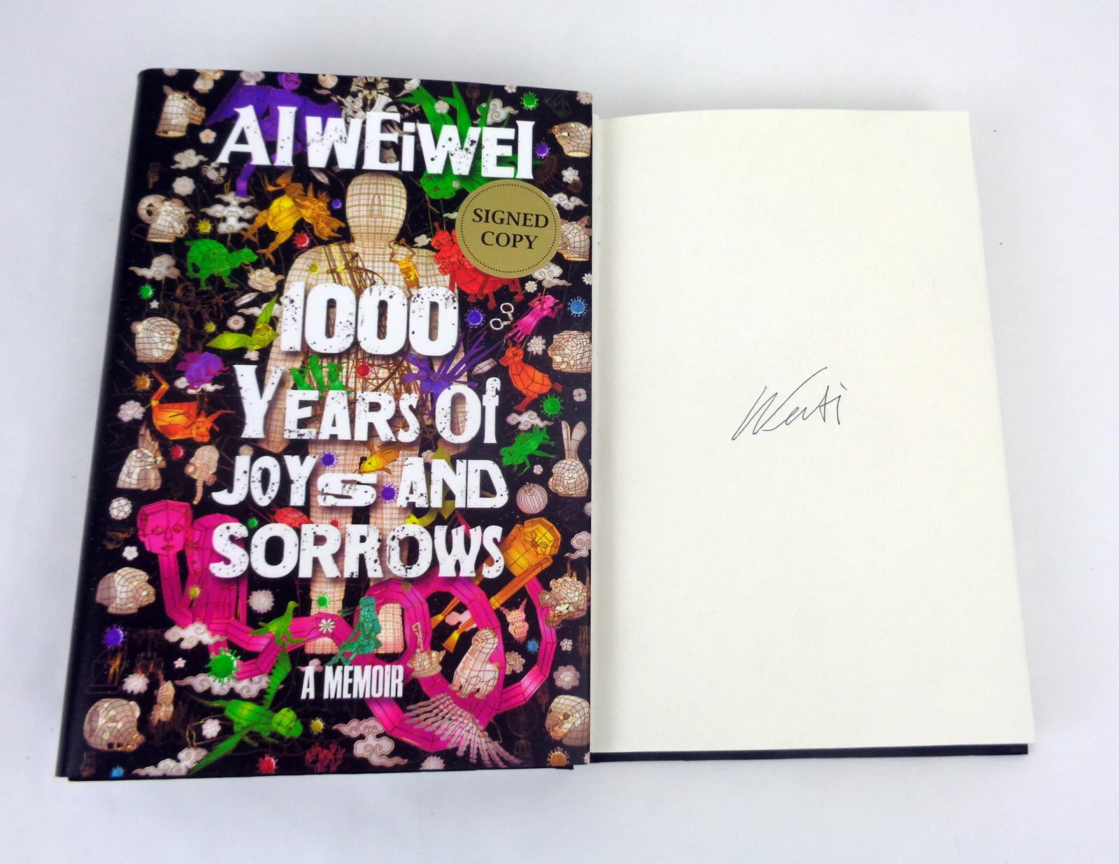 Ai Weiwei — Ai Weiwei Artist Signed Autograph 1000 Years of Joys & Sorrows Book PSA/DNA COA, изображение 2