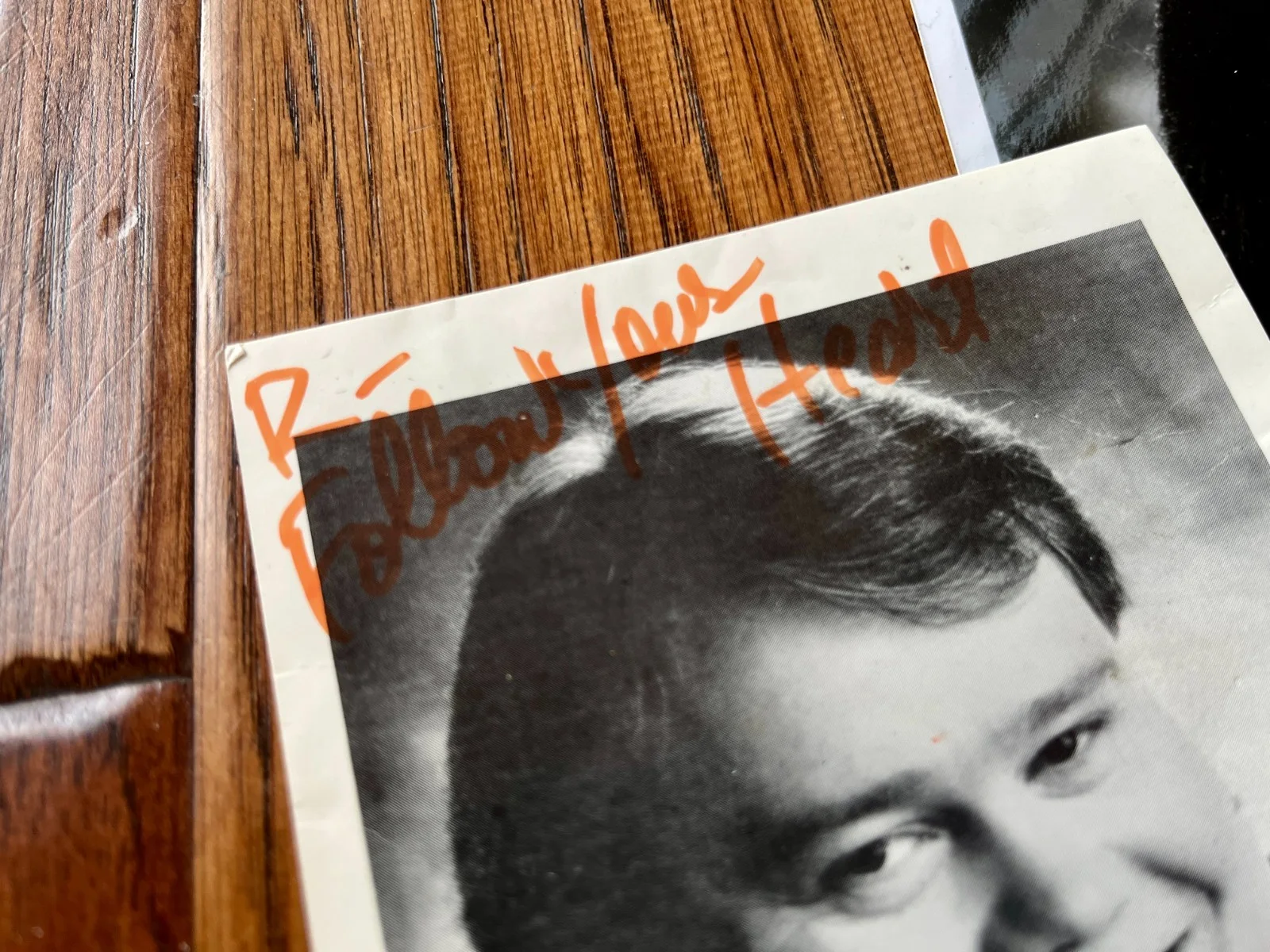 Louie Anderson — Louie Anderson Lot of 2 Autographed Signed Photo Headshots 8”x10” & 4"x6" 1990s, изображение 2