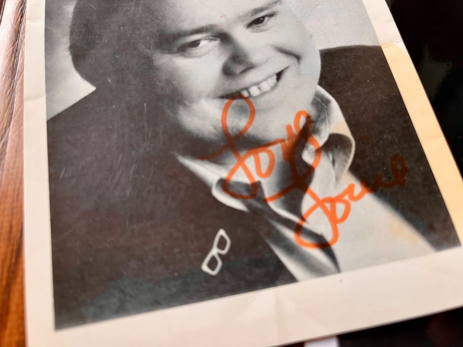 Louie Anderson — Louie Anderson Lot of 2 Autographed Signed Photo Headshots 8”x10” & 4"x6" 1990s, изображение 3