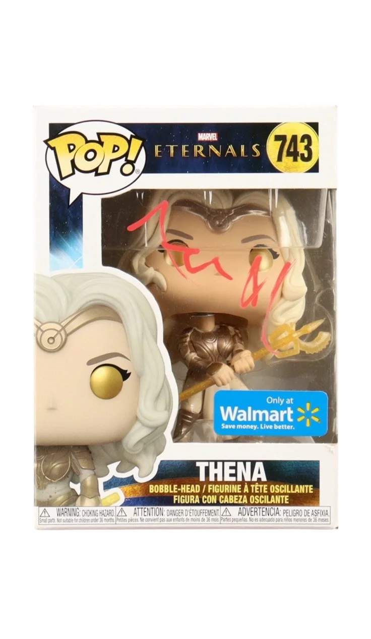 ANGELINA JOLIE — ANGELINA JOLIE SIGNED AUTOGRAPH ETERNALS FUNKO POP 743 BECKETT BAS THENA