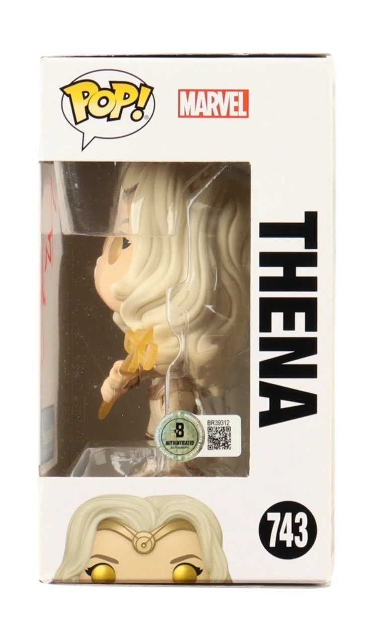 ANGELINA JOLIE — ANGELINA JOLIE SIGNED AUTOGRAPH ETERNALS FUNKO POP 743 BECKETT BAS THENA, изображение 4