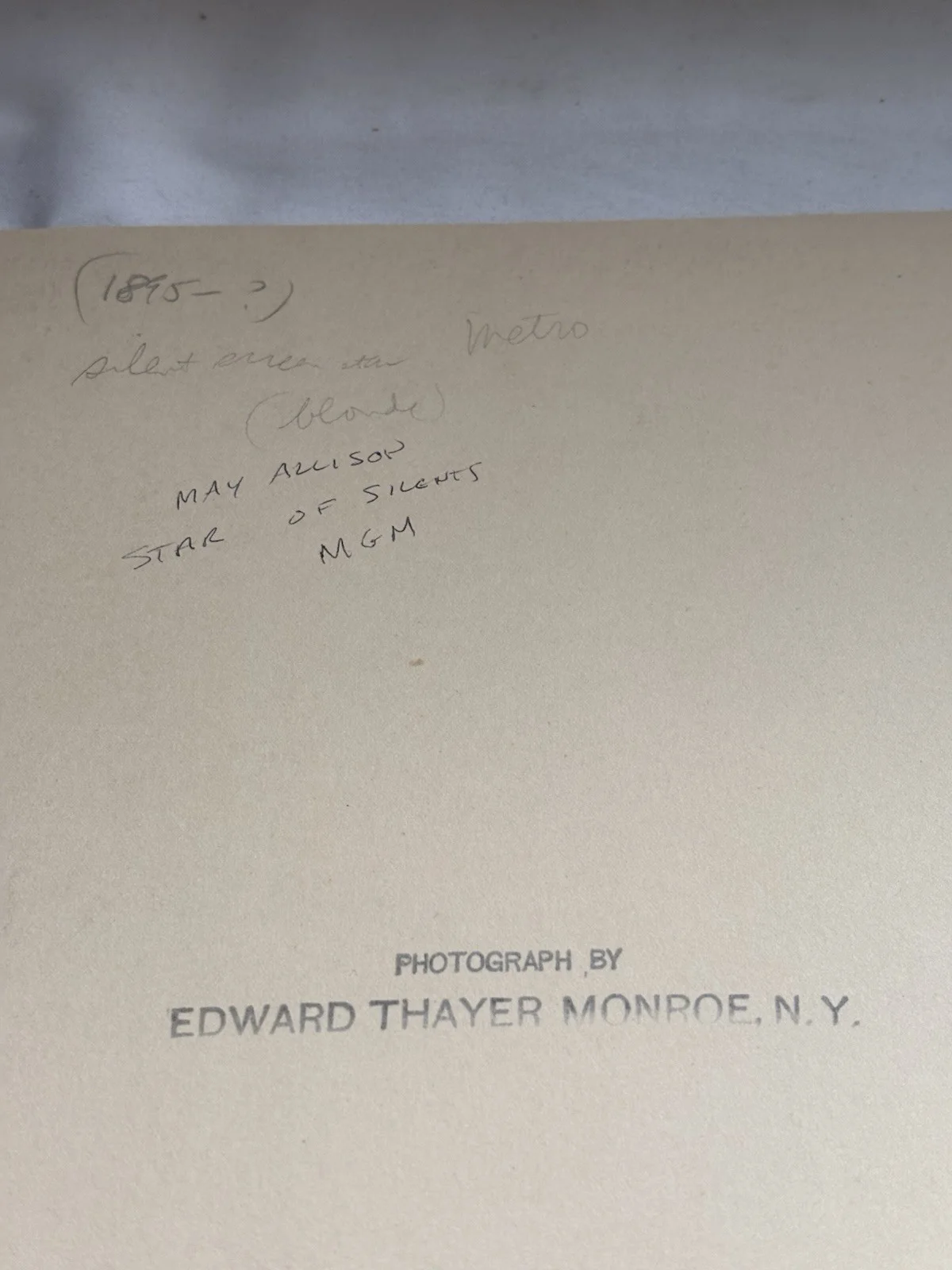 May Allison — MAY ALLISON SIGNED VINTAGE 1920s ORIGINAL DBL. WT. PHOTO 8.75” x 11.25” STUNNING, изображение 4