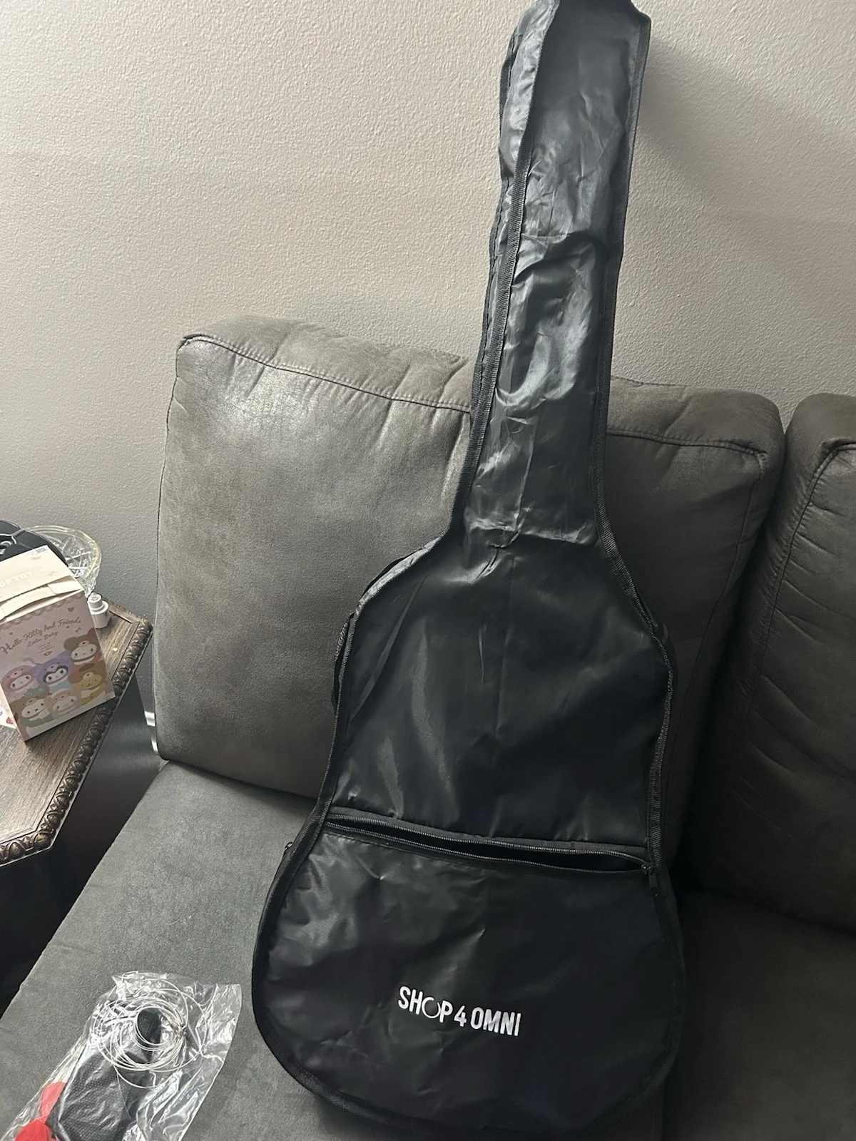 Taylor Swift Authentic Signed Guitar, изображение 4