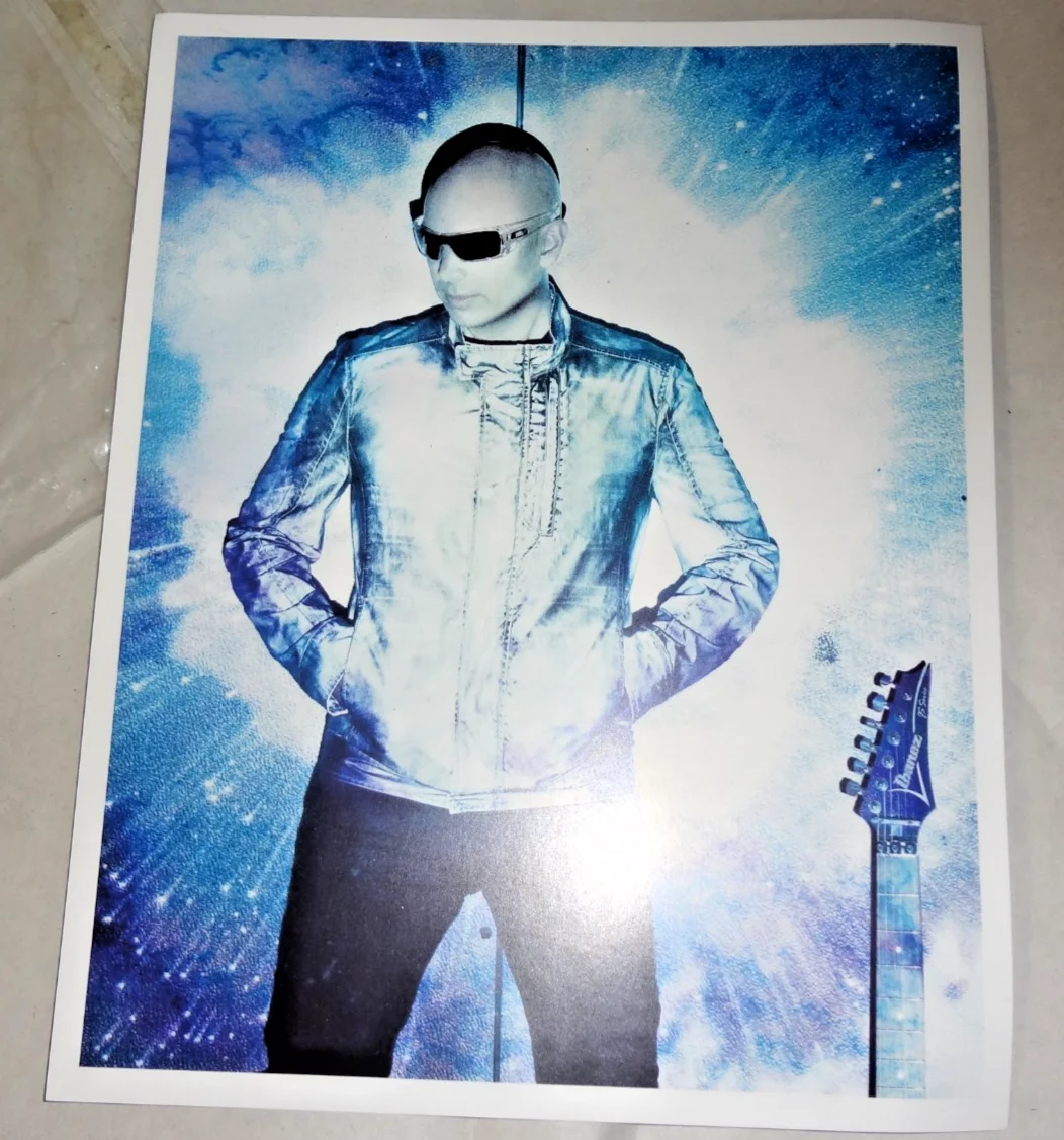 Joe Satrianni autographed drum head, 8x10 picture and back stage pass. 2/27/16, изображение 5