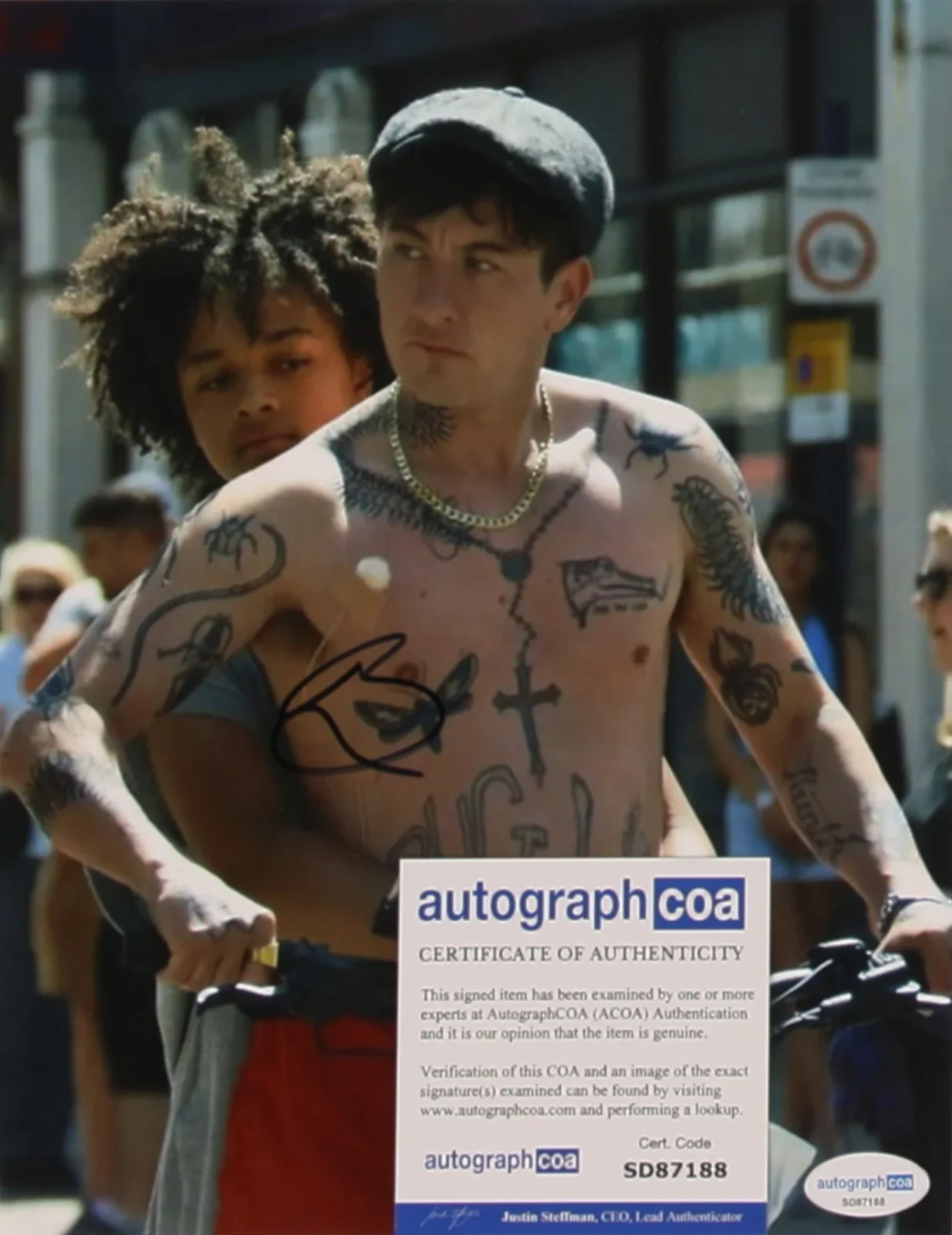 Barry Keoghan "Bug" Signed "Bird" Autographed 8x10 Photo ACOA, image 2