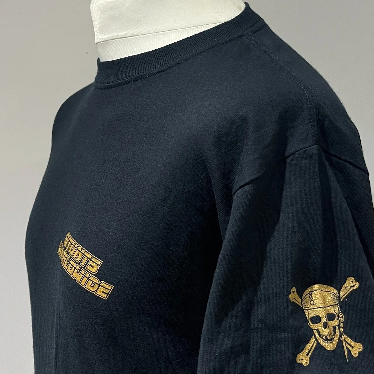 Pirates of the Caribbean Cast & Crew T-Shirt M Stunts Movie Film Production Gift, изображение 4