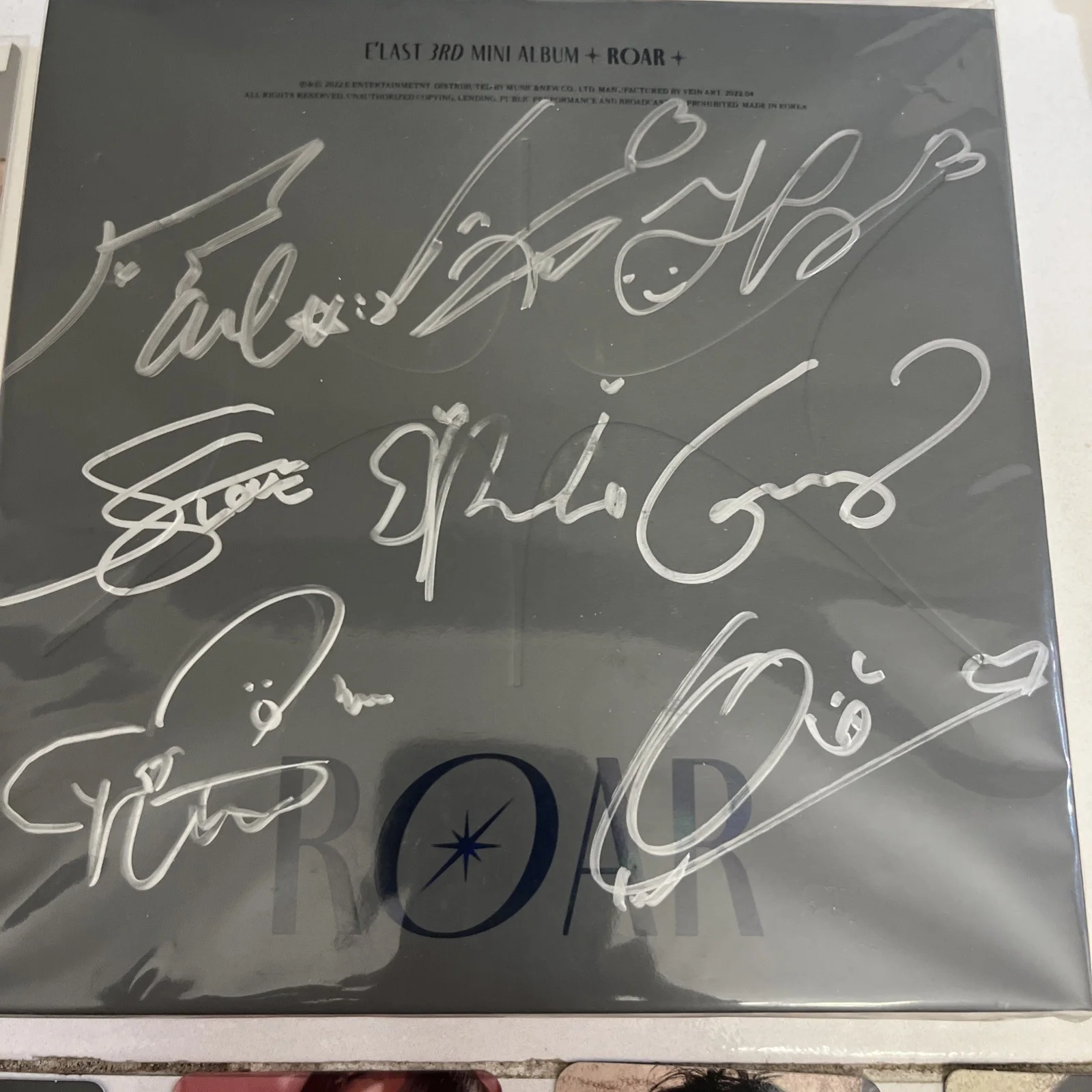 E'Last 3rd Mini Album Roar Signed Photo book CD Photo cards Light Stick Bundle, изображение 2