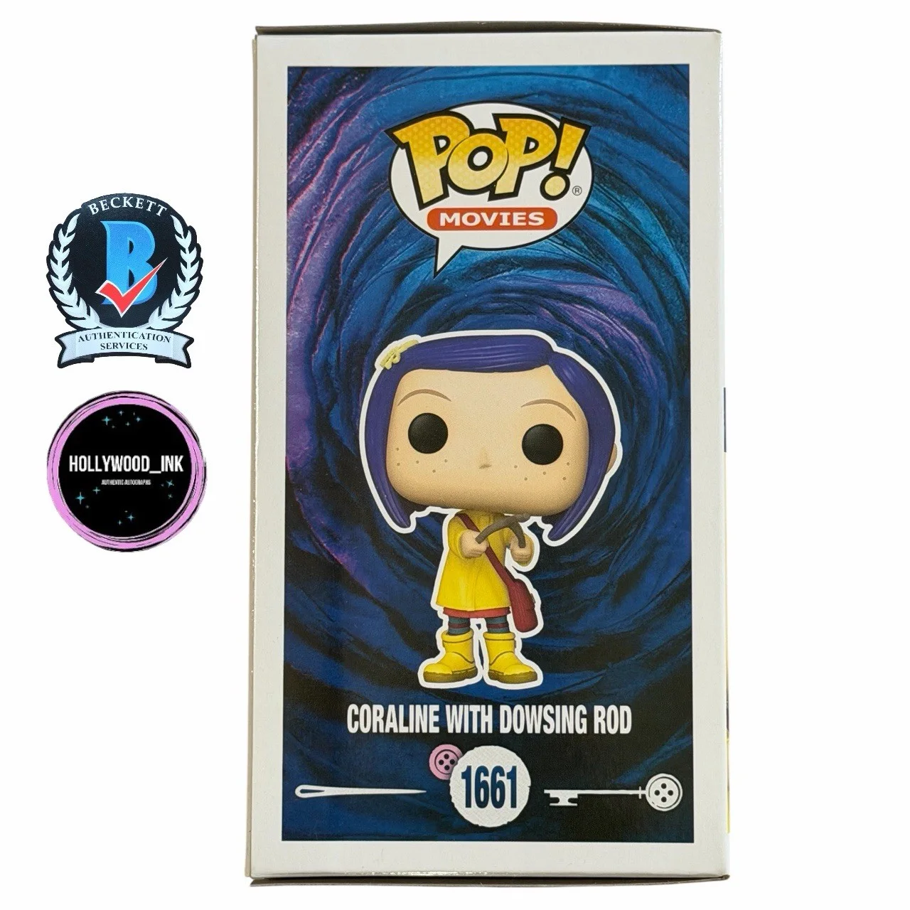 Dakota Fanning — DAKOTA FANNING SIGNED CORALINE WITH DOWSING ROD FUNKO EXCLUSIVE W/PROOF+BECKETT, изображение 4