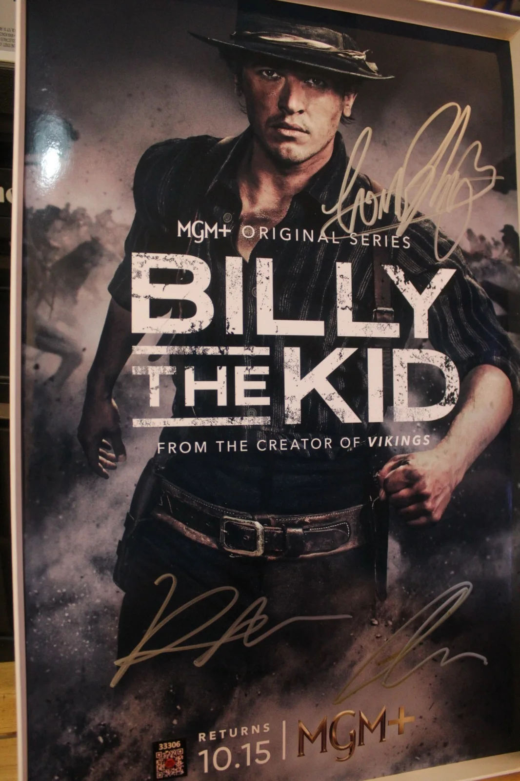 Daniel Webber Tom Blyth Alex Roe — Signed Poster - Billy The Kid -TV Series- Tom Blyth, Daniel Webber - 11x17 +COA, image 5