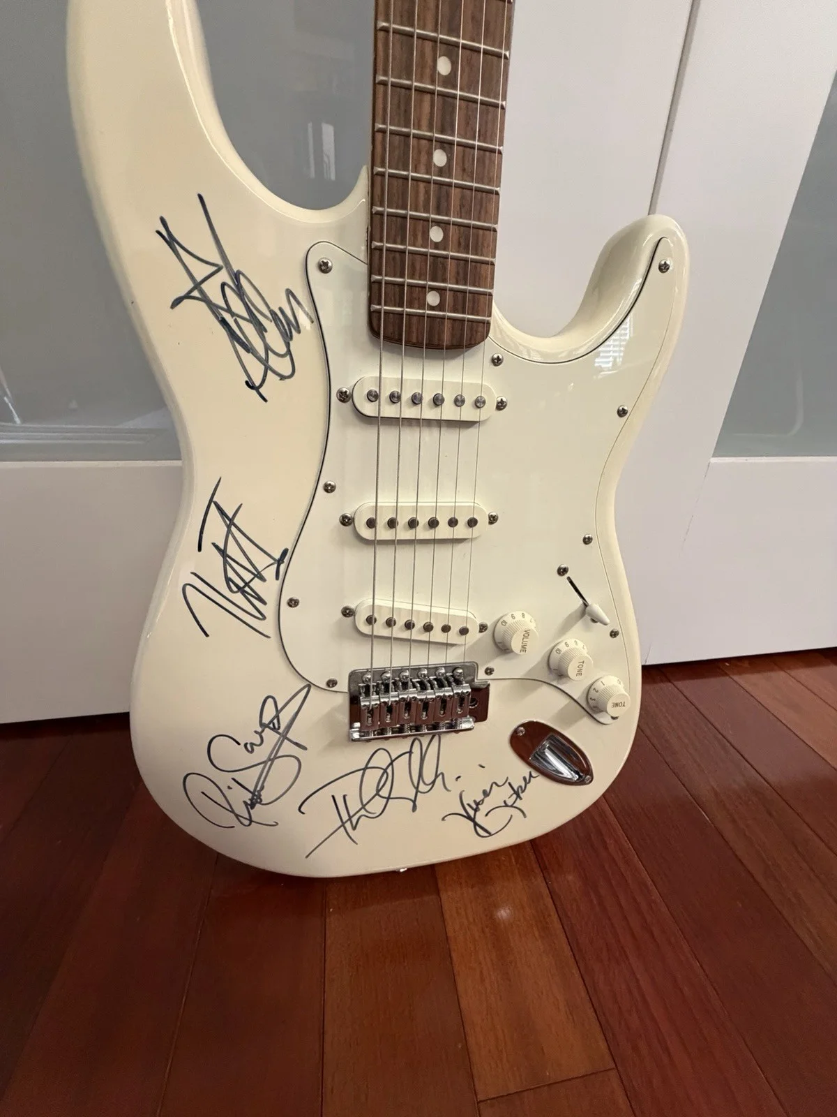 Galveston Electric Guitar Signed by Def Leppard All Band Members COA Gig Bag, image 2