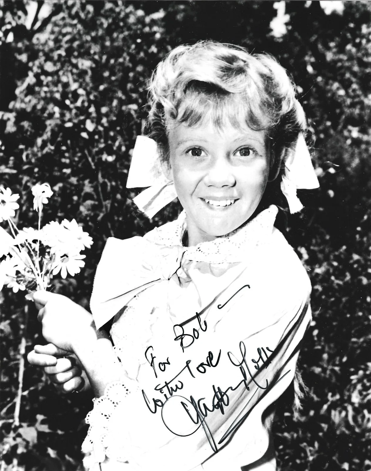 Hayley Mills — Hayley Mills 8x10 Signed 'Pollyanna' Photo