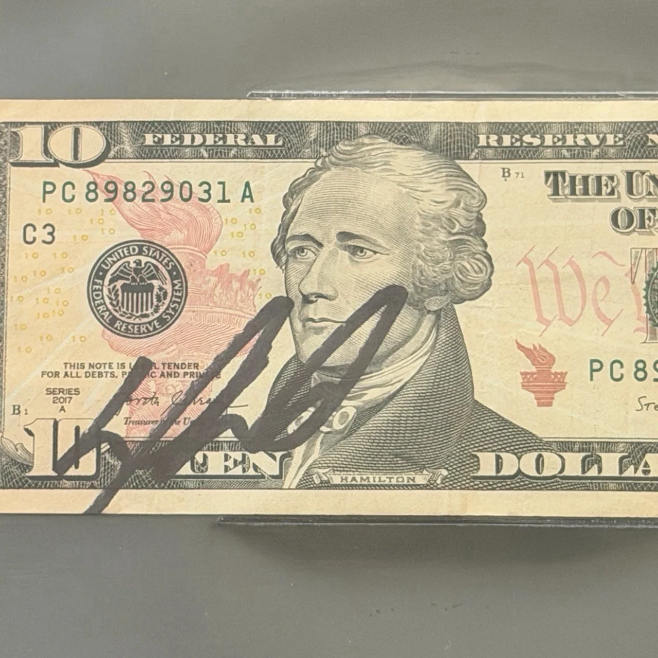 Daveed Diggs — DAVEED DIGGS SIGNED HAMILTON CURRENCY AUTOGRAPH BECKETT ENCAPSULATED-C, image 2