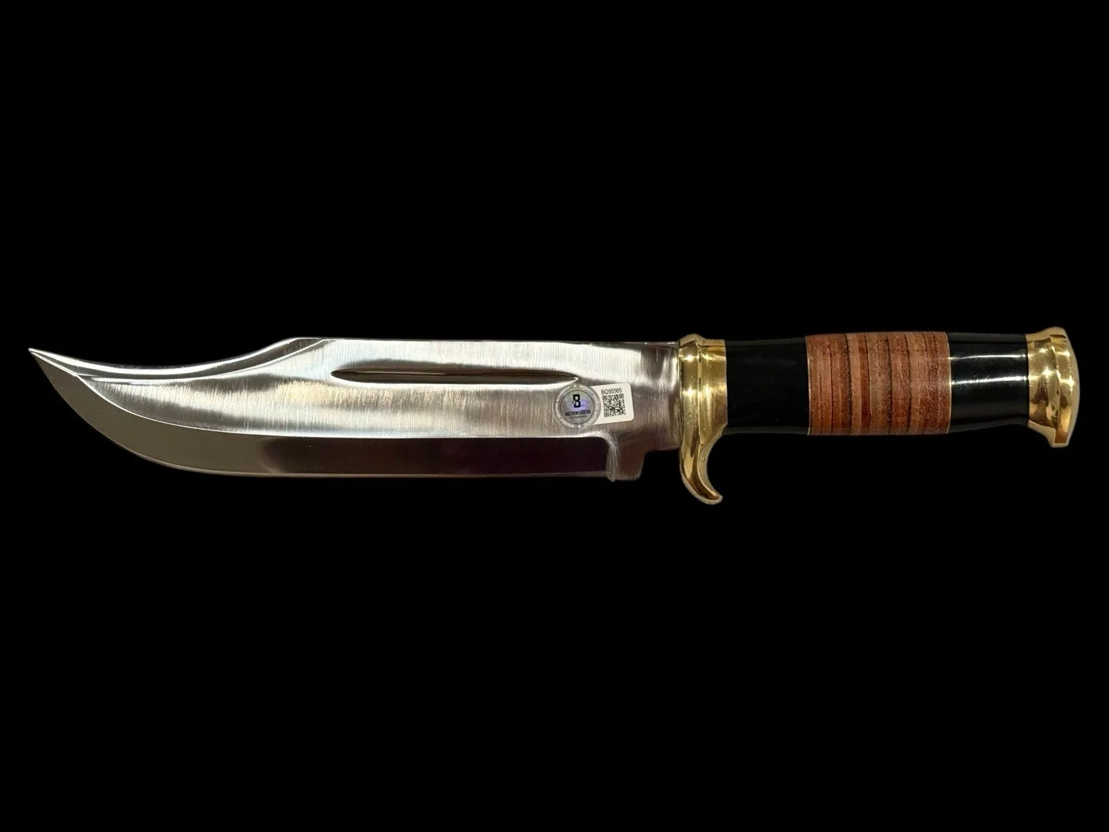 Paul Hogan — RARE PAUL HOGAN SIGNED CROCODILE DUNDEE KNIFE AUTOGRAPH BECKETT BQ95565 + PROOF, image 3