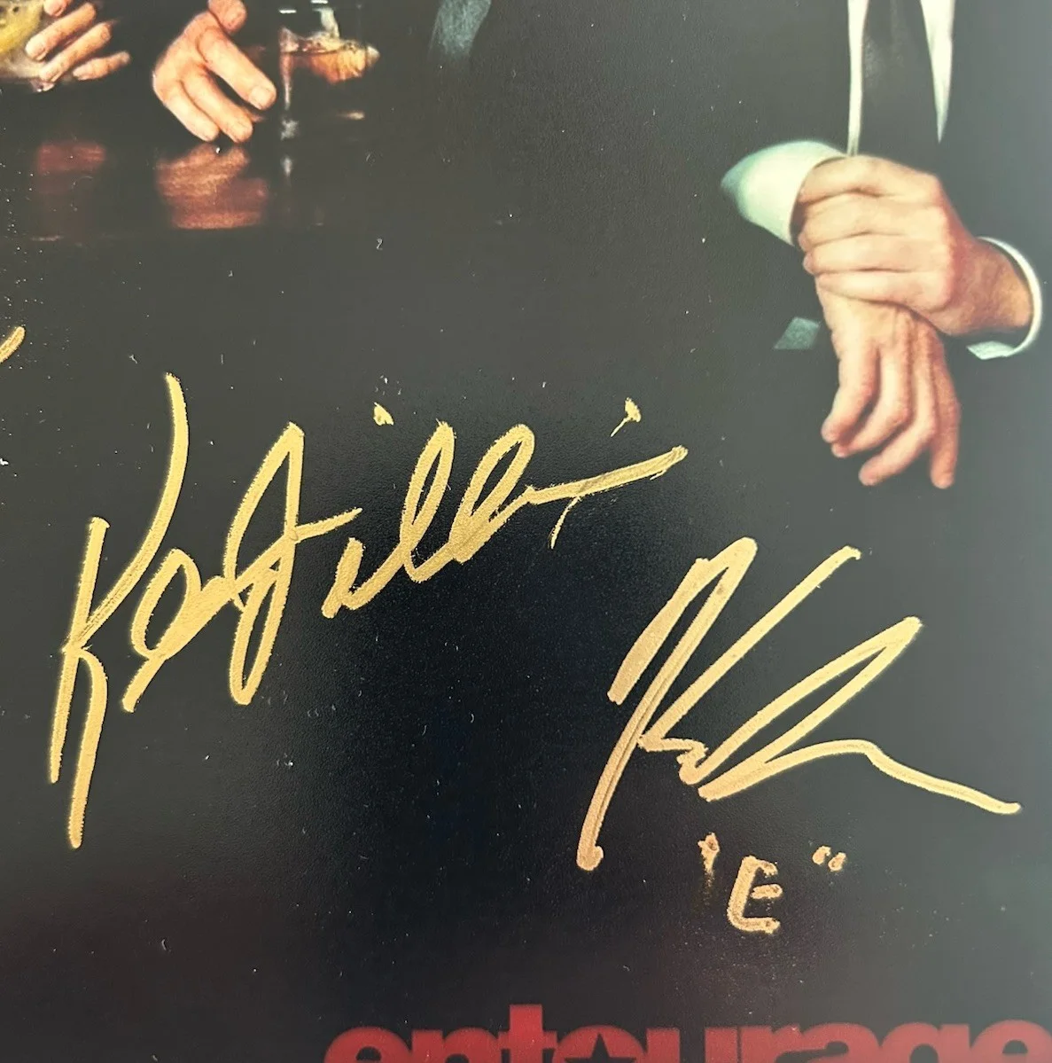 Entourage Cast Signed X4 8x10 photo W/ JSA COA, image 3