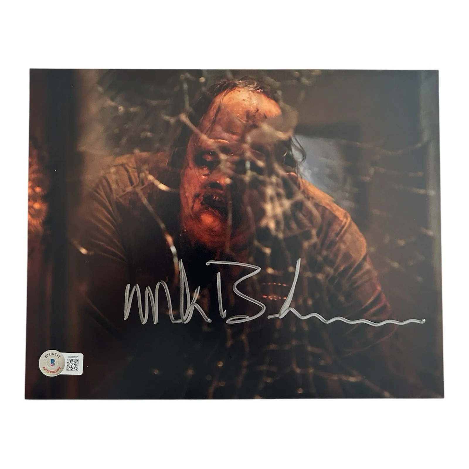 MARK BURNHAM — MARK BURNHAM LEATHERFACE TEXAS CHAINSAW SIGNED AUTO 8X10 PHOTO BECKETT AUTHENTIC