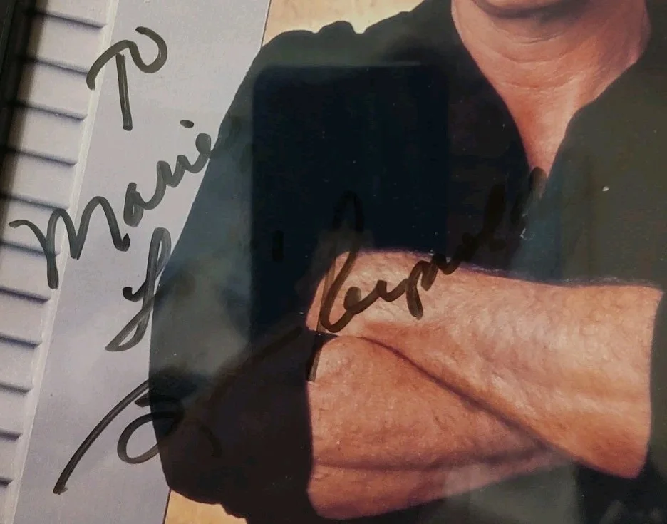 Burt Reynolds — Burt Reynolds8x10 Autographed Hand- Signed Photo Good Looking, image 2