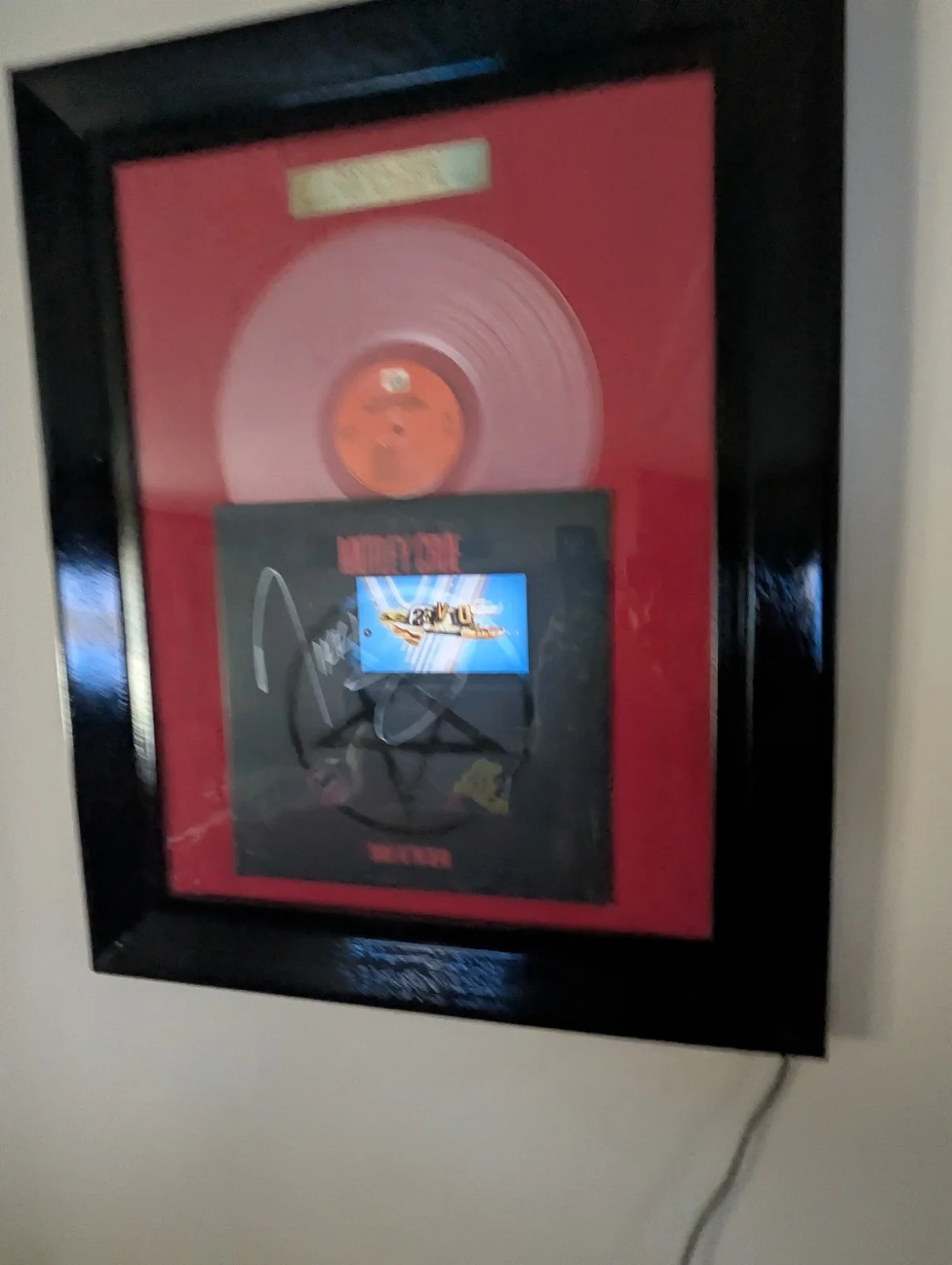 Mötley Crüe Shout At The Devil Signed Framed Record Autographed Display, image 2