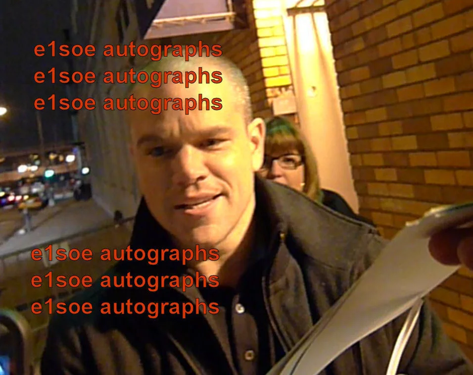 Matt Damon — Matt Damon signed Elysium 8x10 photo In Person. Jason Bourne - Proof, изображение 5