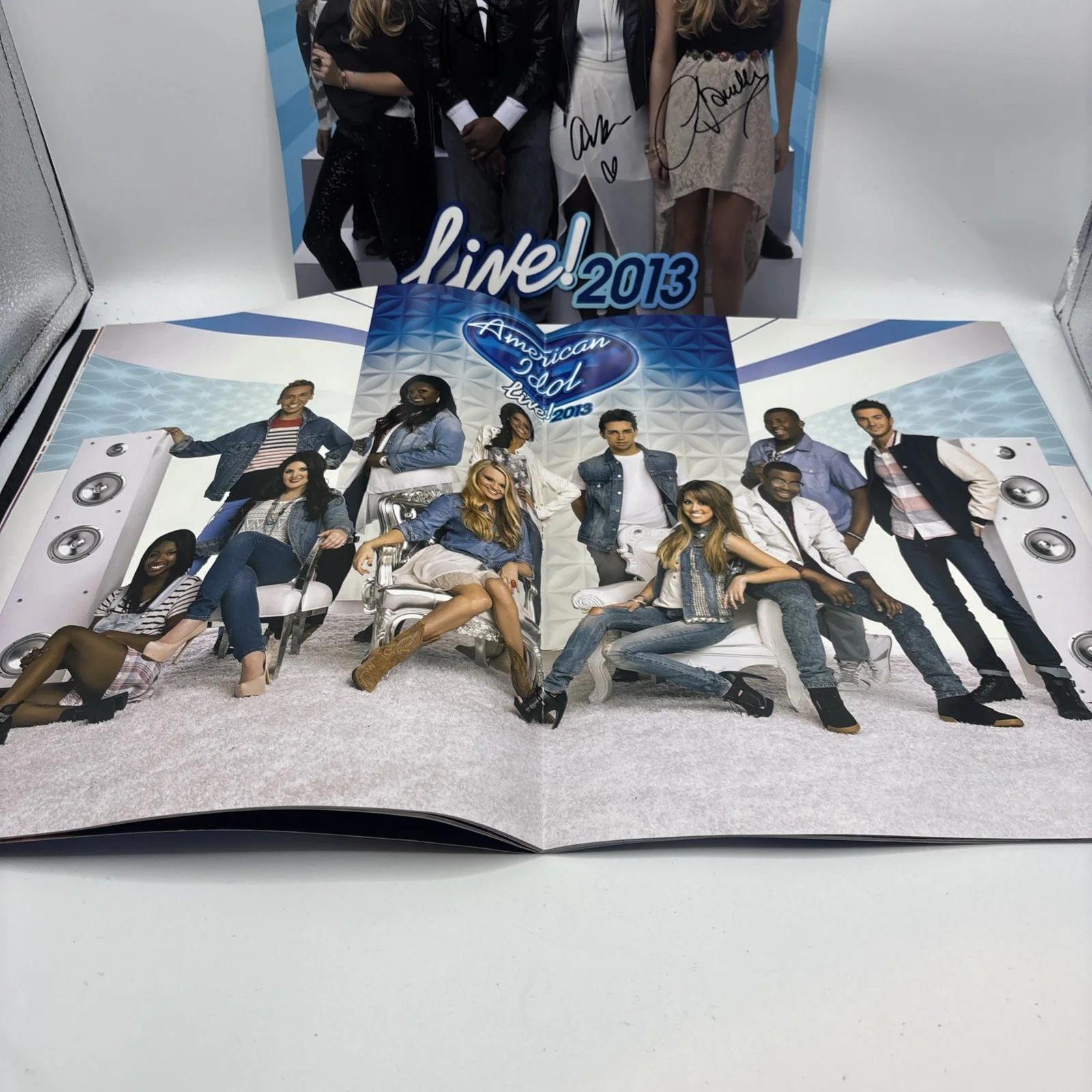 2013. American Idol Vip Poster Autographed and VIP Brochure Autographed. Rare ￼, image 3