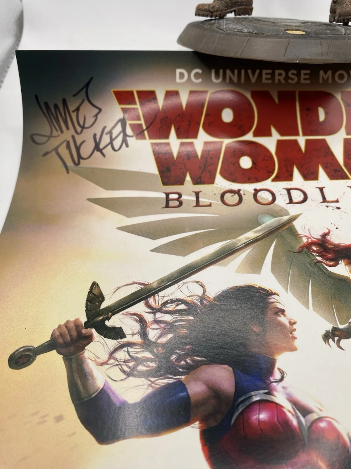 Rosario Dawson — WONDER WOMAN BLOODLINES Poster signed by Cast Rosario Dawson NYCC Exclusive Auto, изображение 2