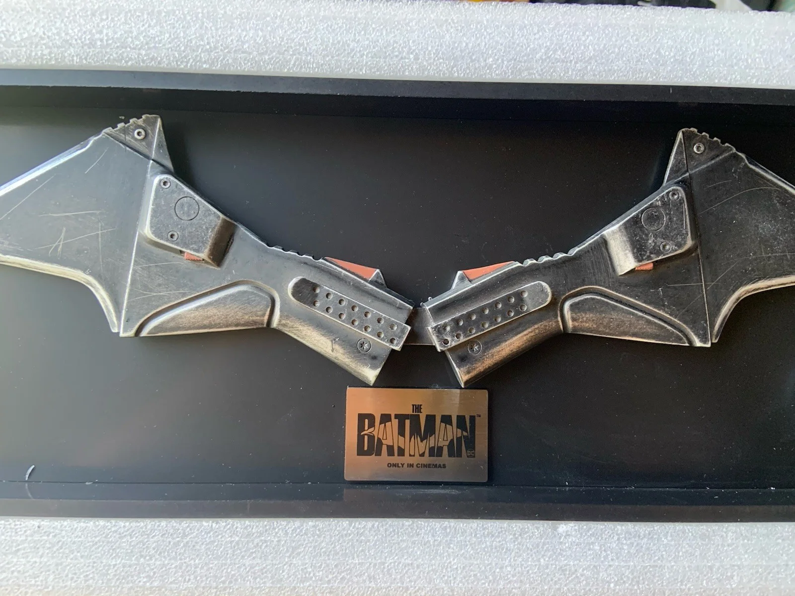 The Batman Rare Press Kit Bat Glyph, image 5