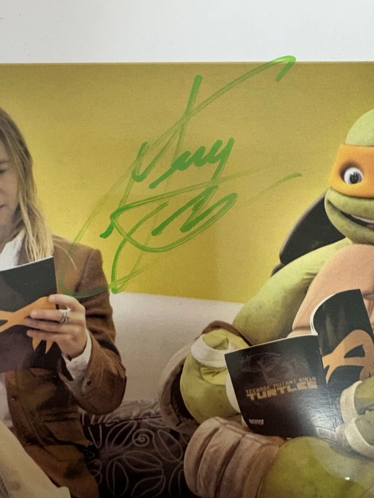 Greg Cipes — GREG CIPES TEENAGE MUTANT NINJA TURTLES 8.5X11 SIGNED PHOTO JSA CERTIFIED, изображение 2