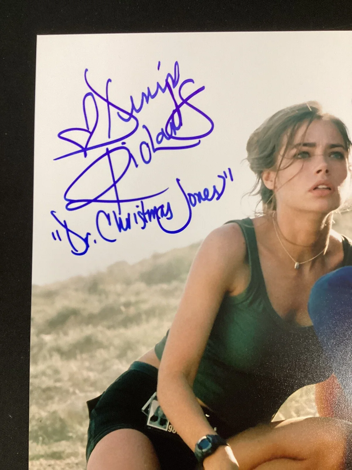 Denise Richards — Denise Richards Signed Photo 8x10 James Bond Christmas Jones Autograph Beckett, изображение 2