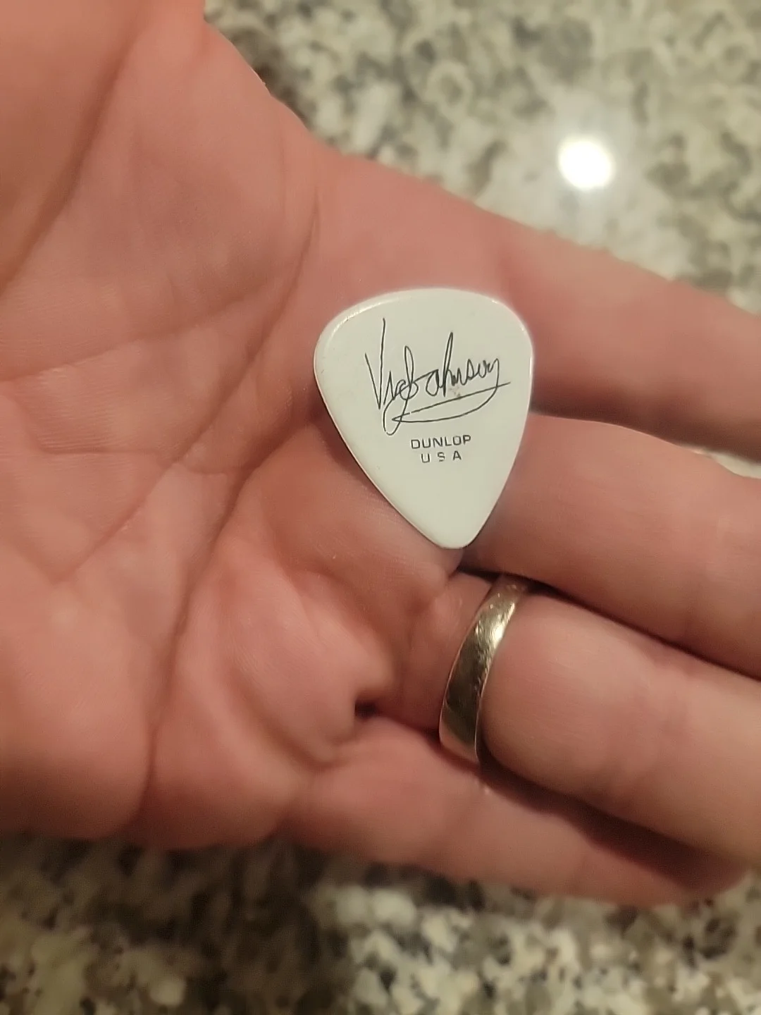 Vic Johnson Dunlap Pick, image 2
