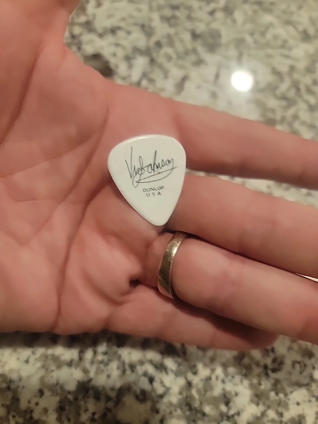 Vic Johnson Dunlap Pick, image 4