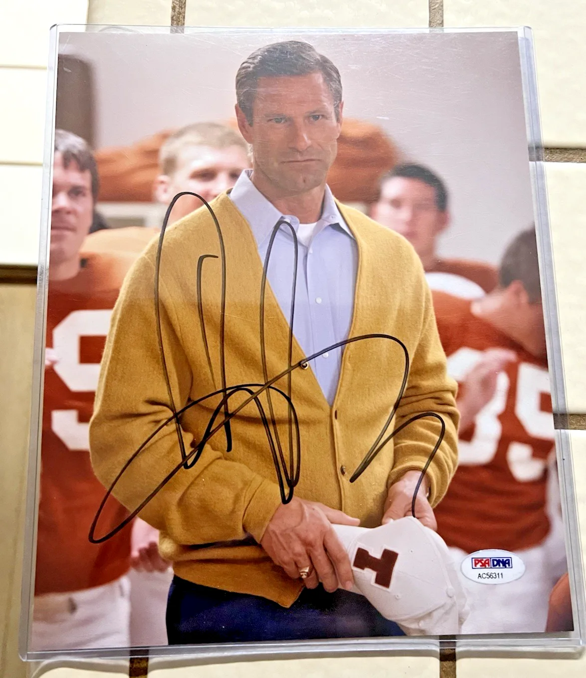 Aaron Eckhart — Aaron Eckhart My All American signed 8X10 photo with COA PSA