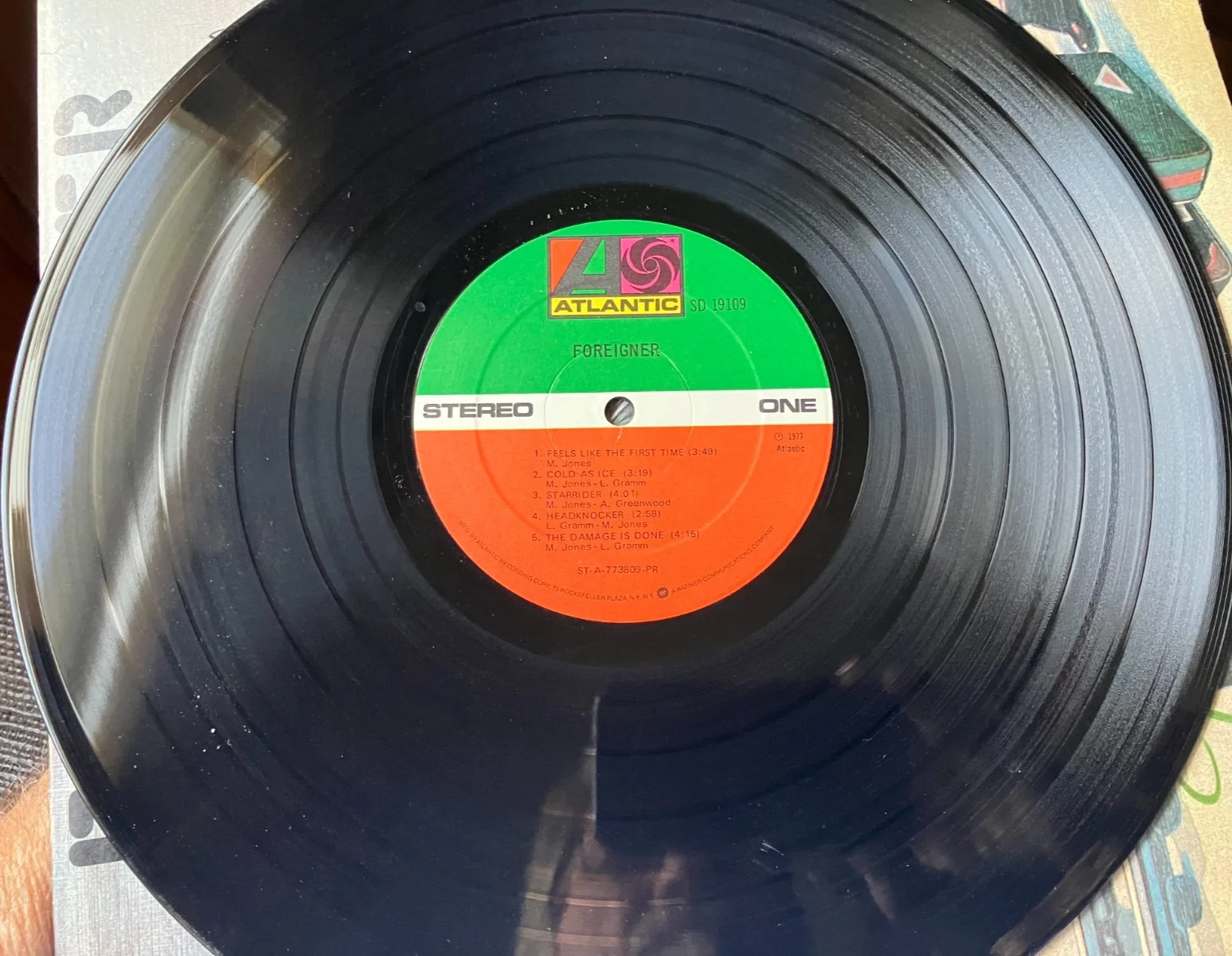 Foreigner Debut Vinyl LP Signed By Entire Band (Atlantic SD 19109, 1977 - XLNT!, image 4