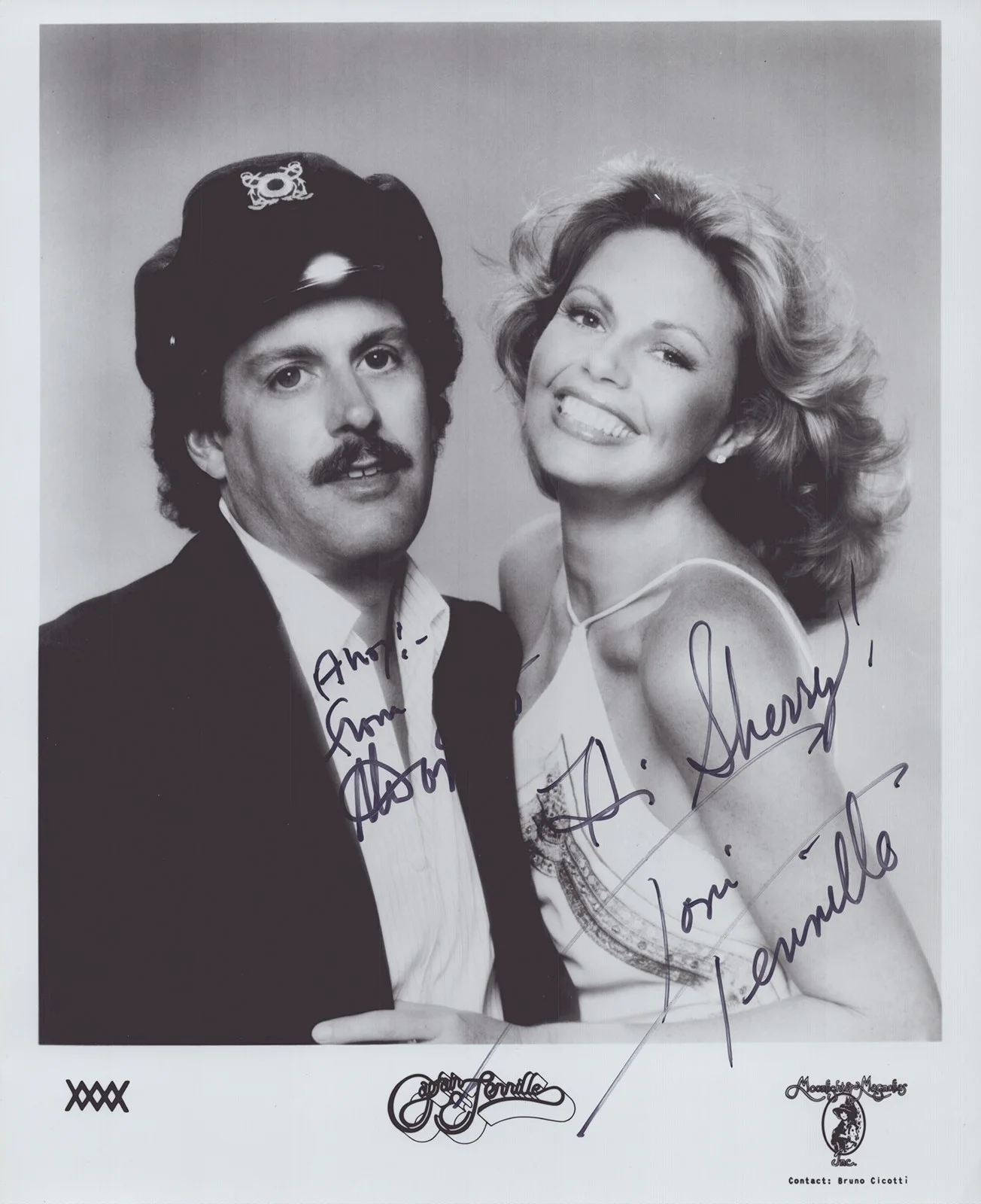Captain & Tennille, Toni Tennille, Daryl Dragon — & TENNILLE - AUTOGRAPHED SIGNED PHOTOGRAPH WITH CO-SIGNERS