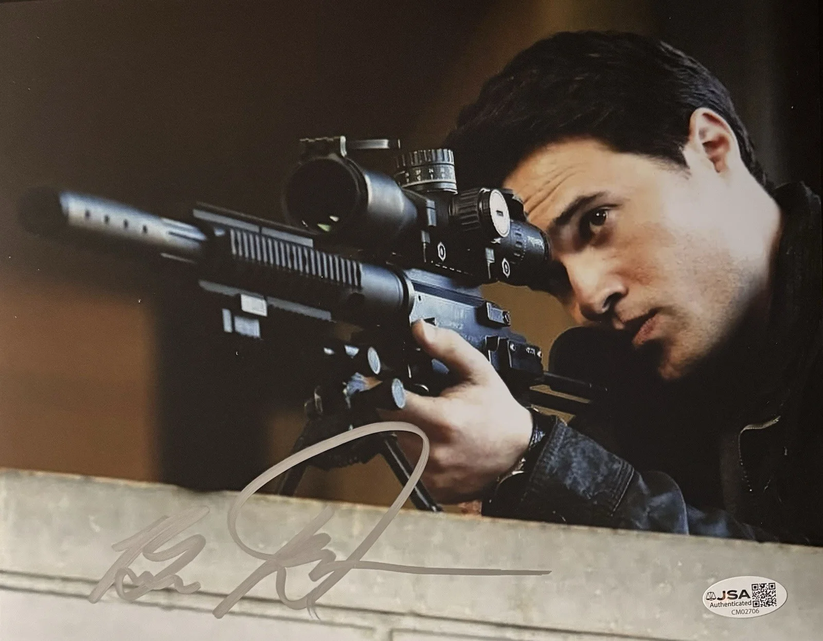 Brett Dalton — Brett Dalton (Agents Of S.H.I.E.L.D) Signed 8x10 Photo JSA COA CM02706