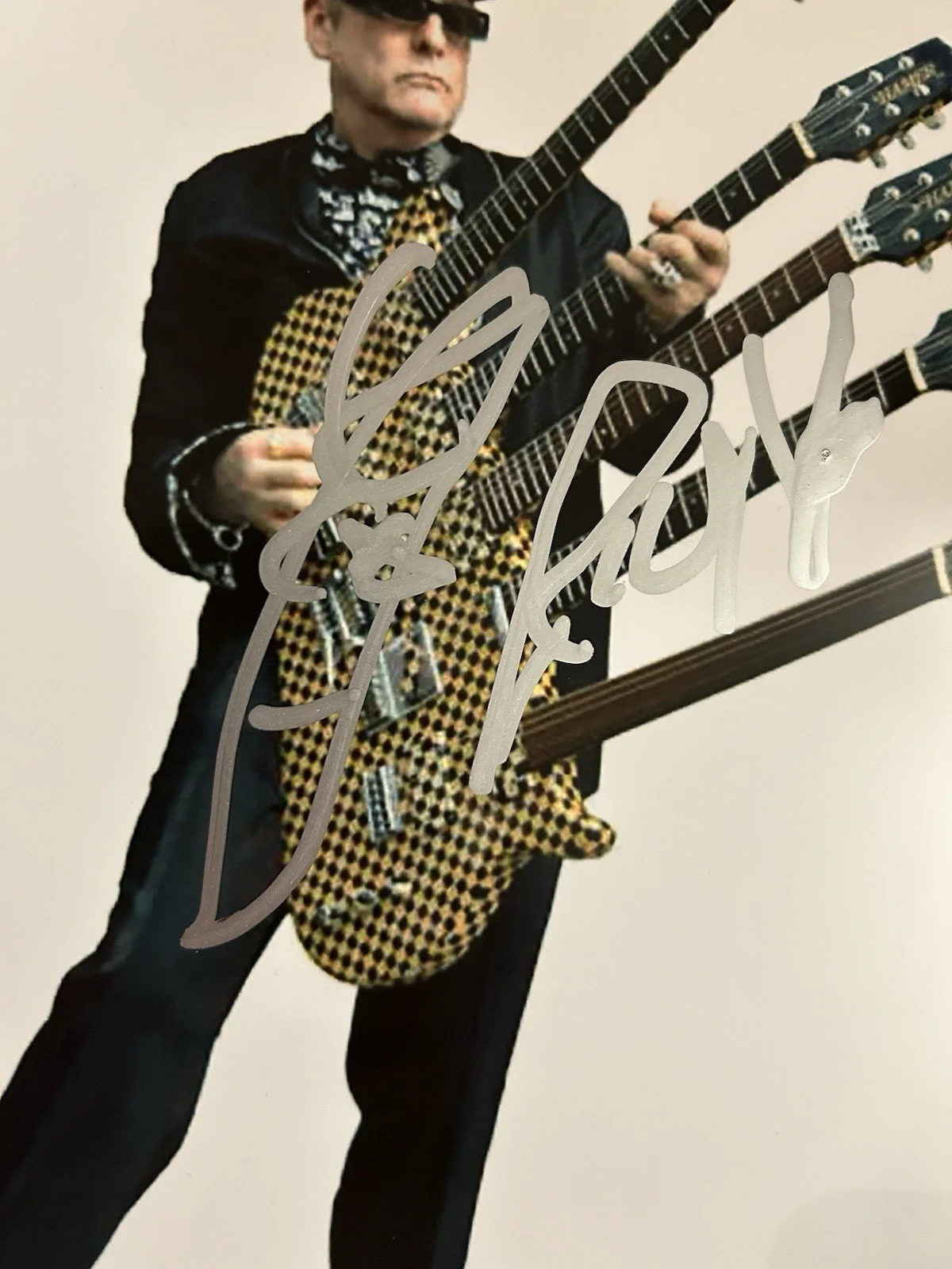 Rick Nielsen of CHEAP TRICK Autograph 8x10 Photo Proof Pic, изображение 3