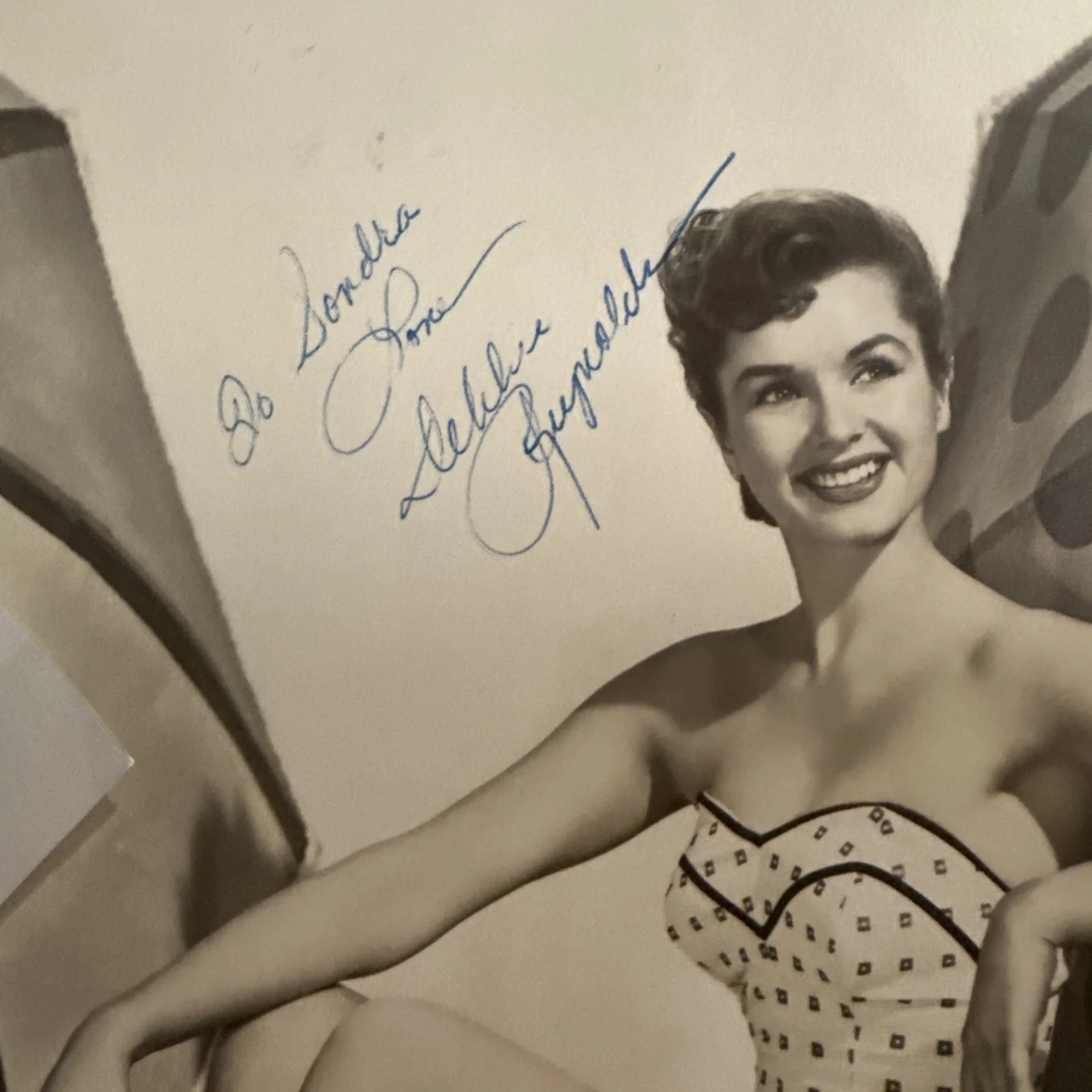 Debbie Reynolds Stunning Vintage 8x10 Hand Signed Autograph JSA COA Card stock, изображение 5