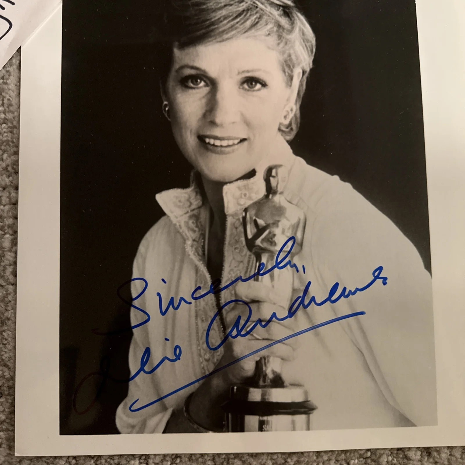 Julie Andrews Hand Signed Autograph JSA COA Original 8x10, image 4