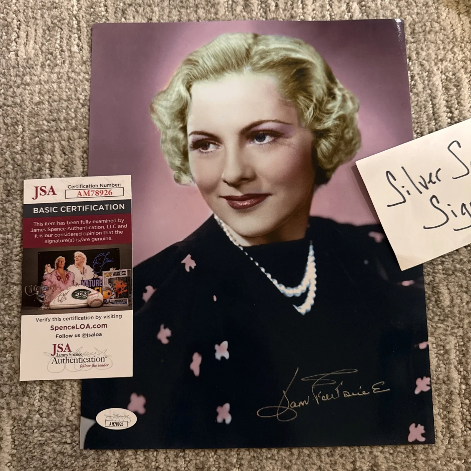 Joan Fontaine Stunning 9x11 Hand Signed Photo Autograph JSA COA, image 2