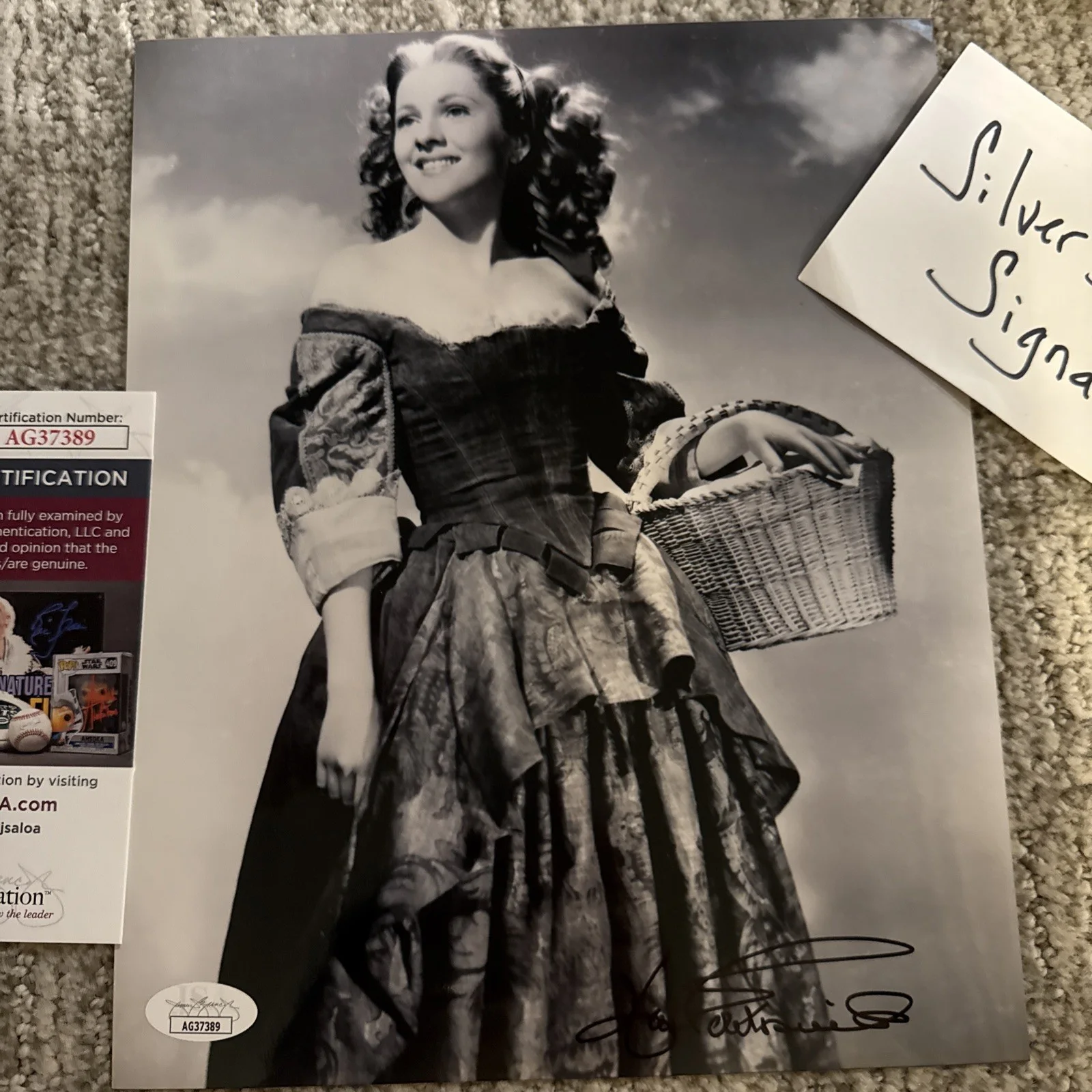 Joan Fontaine Stunning 8x10 Hand Signed Photo Autograph JSA COA Rebecca, image 3