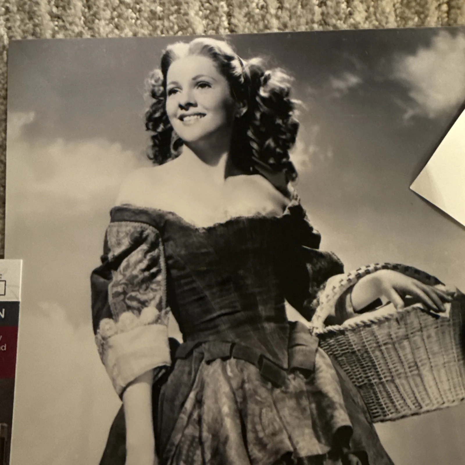 Joan Fontaine Stunning 8x10 Hand Signed Photo Autograph JSA COA Rebecca, image 4