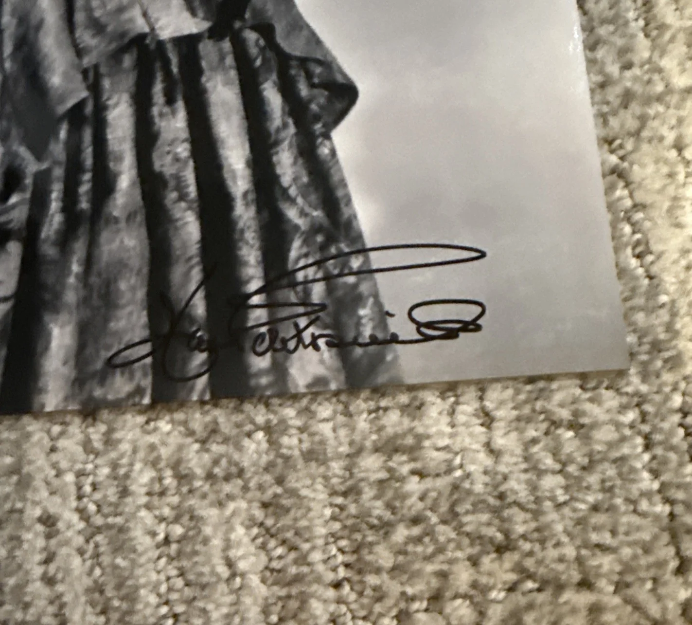 Joan Fontaine Stunning 8x10 Hand Signed Photo Autograph JSA COA Rebecca, image 5