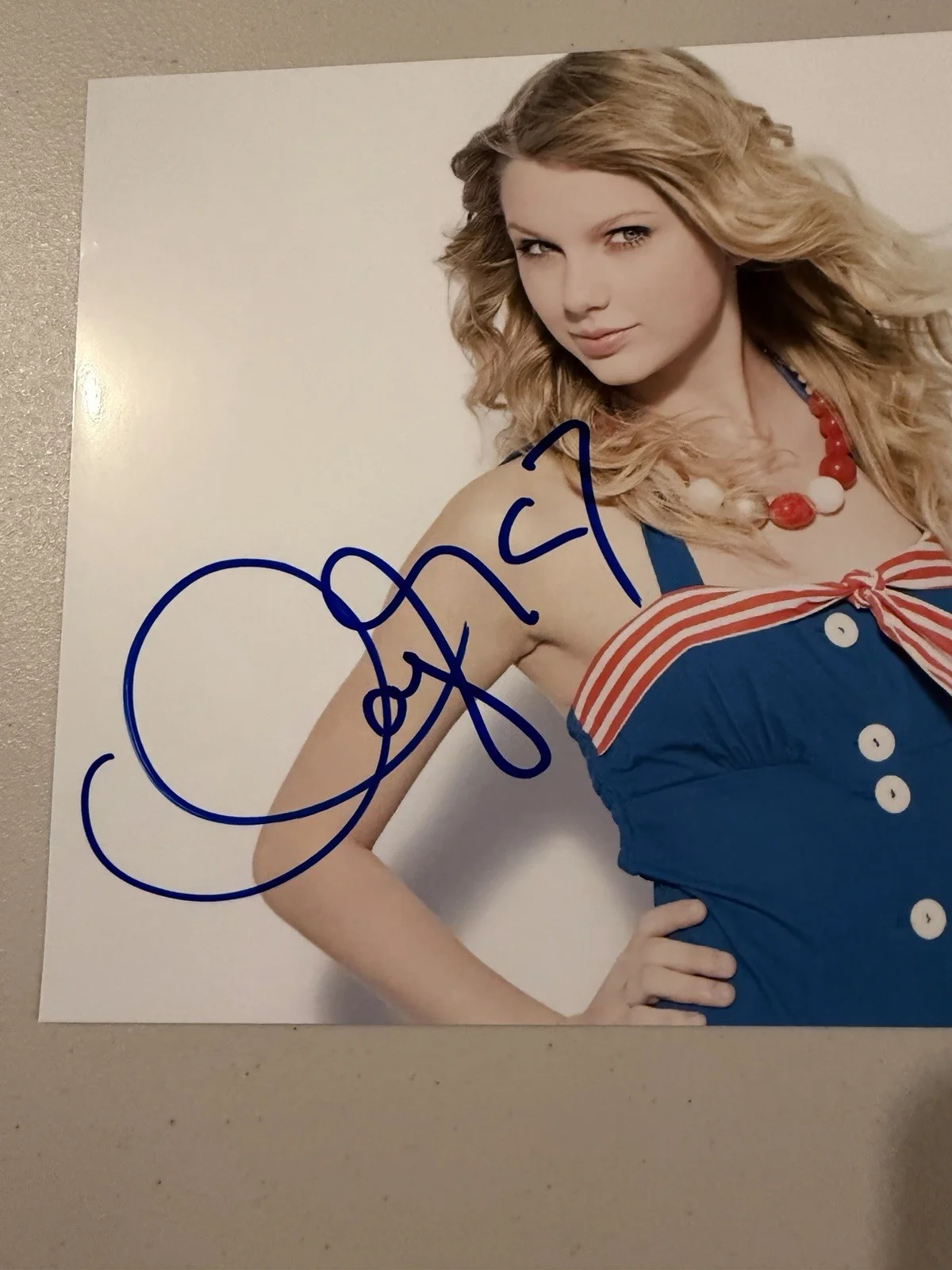 taylor swift hand signed photo debut Era, image 2