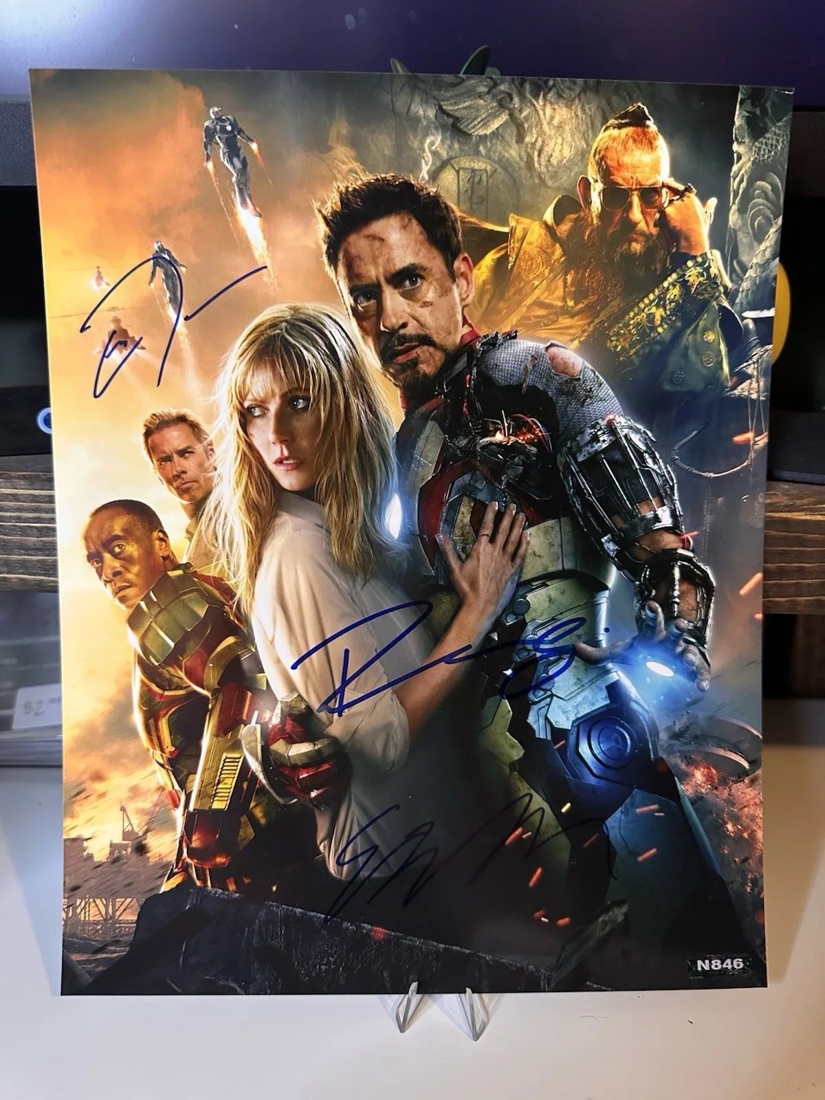 Robert Downey Jr — 8x10 Signed Iron Man 3 photograph With COA Tony Stark, Pepper Potts, Rhodey, изображение 2