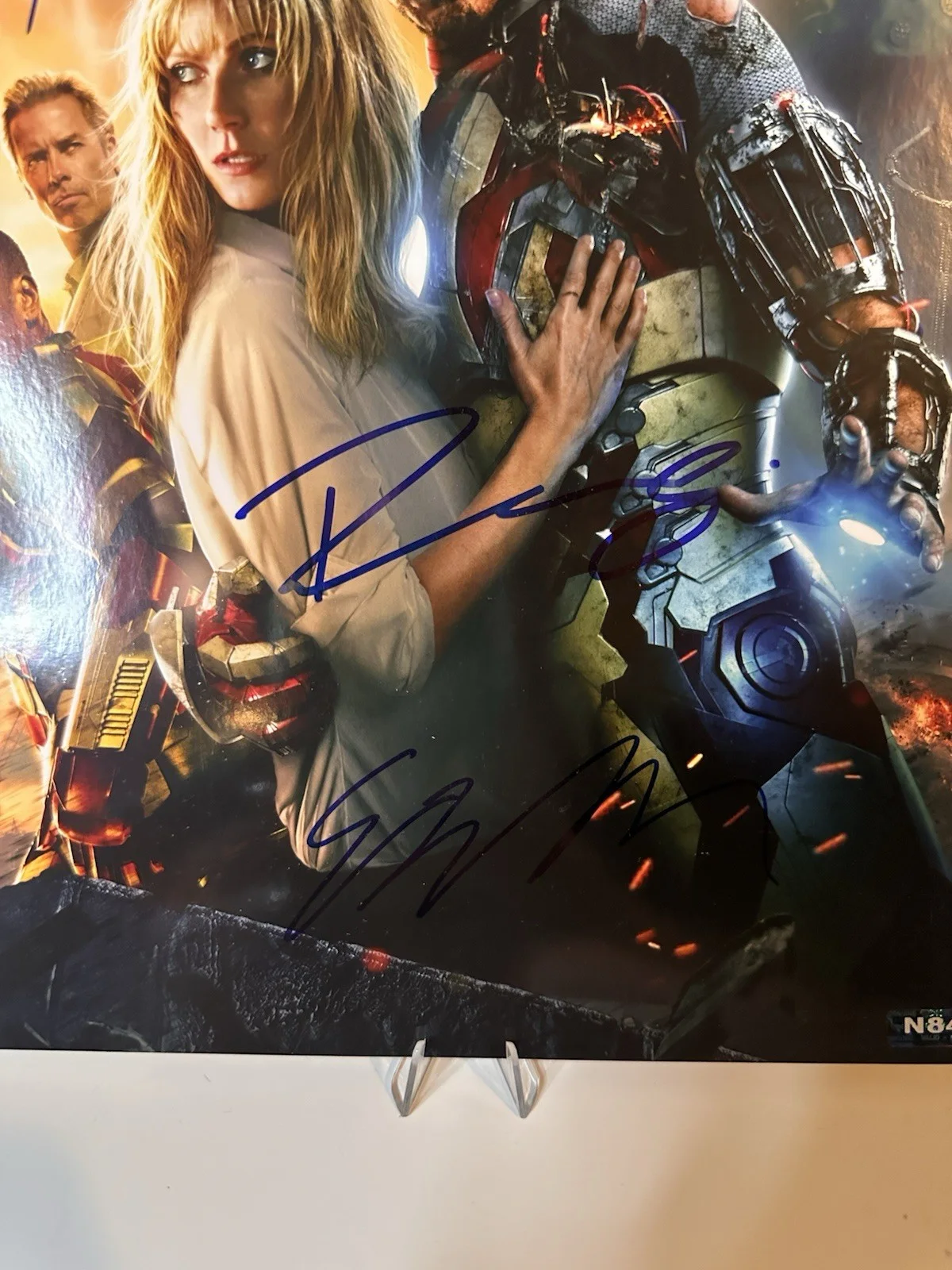 Robert Downey Jr — 8x10 Signed Iron Man 3 photograph With COA Tony Stark, Pepper Potts, Rhodey, изображение 3