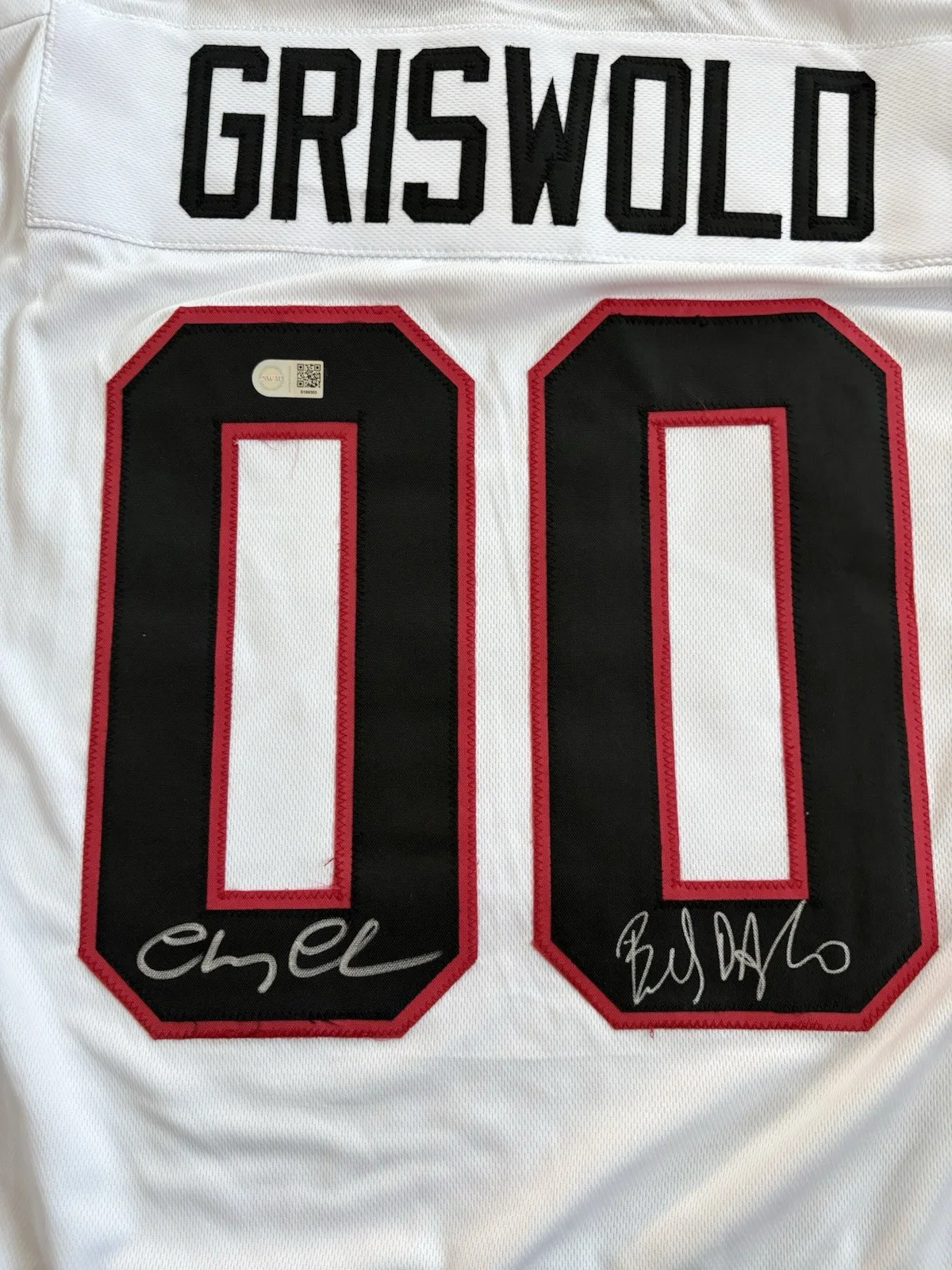 Chevy Chase — Chevy Chase & Beverly D'Angelo signed Custom Griswold Jersey SWAU Authentication, image 2