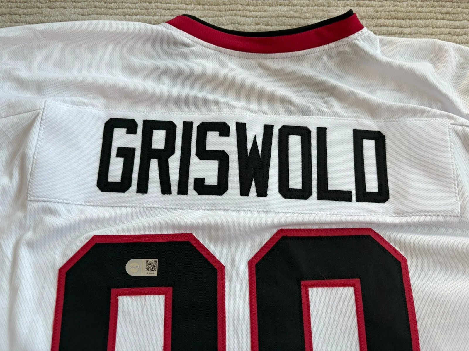 Chevy Chase — Chevy Chase & Beverly D'Angelo signed Custom Griswold Jersey SWAU Authentication, image 4