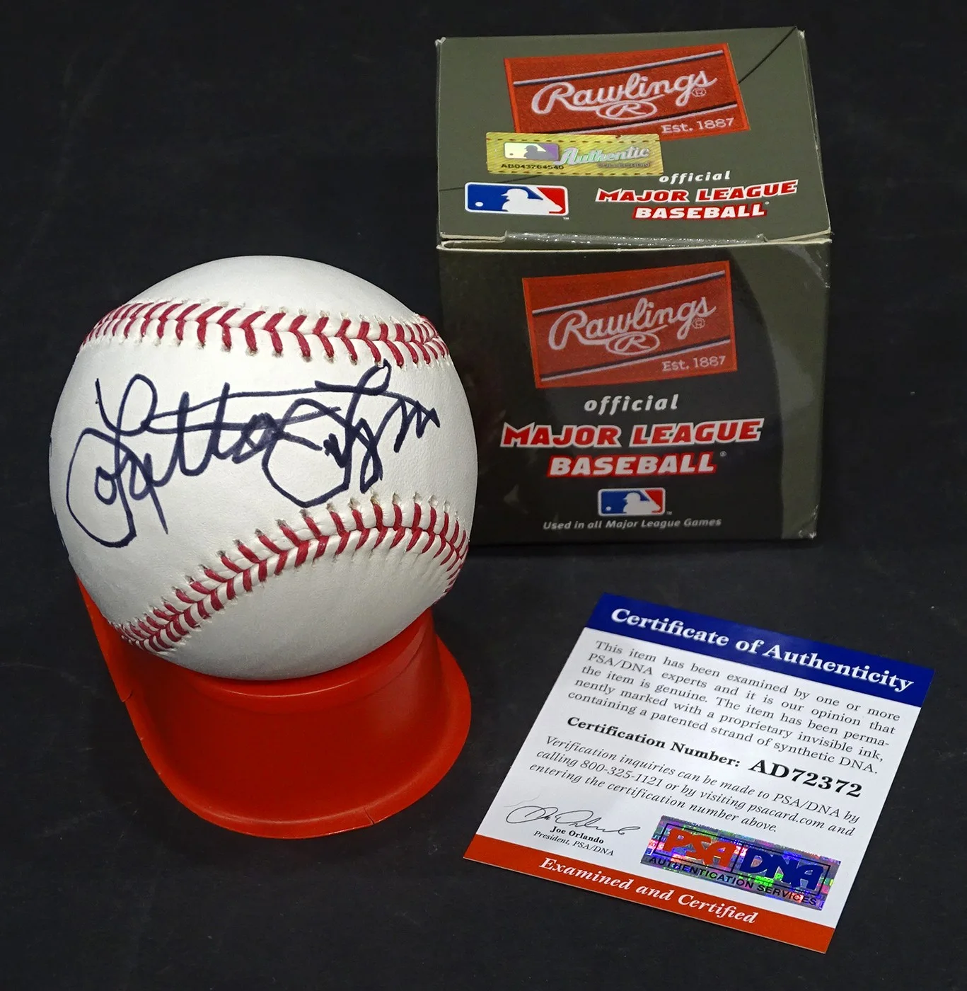 LORETTA LYNN Original SIGNED AUTOGRAPH on BASEBALL with PSA/DNA COA & LL COA, image 2