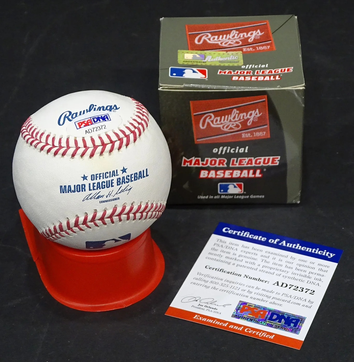 LORETTA LYNN Original SIGNED AUTOGRAPH on BASEBALL with PSA/DNA COA & LL COA, image 3