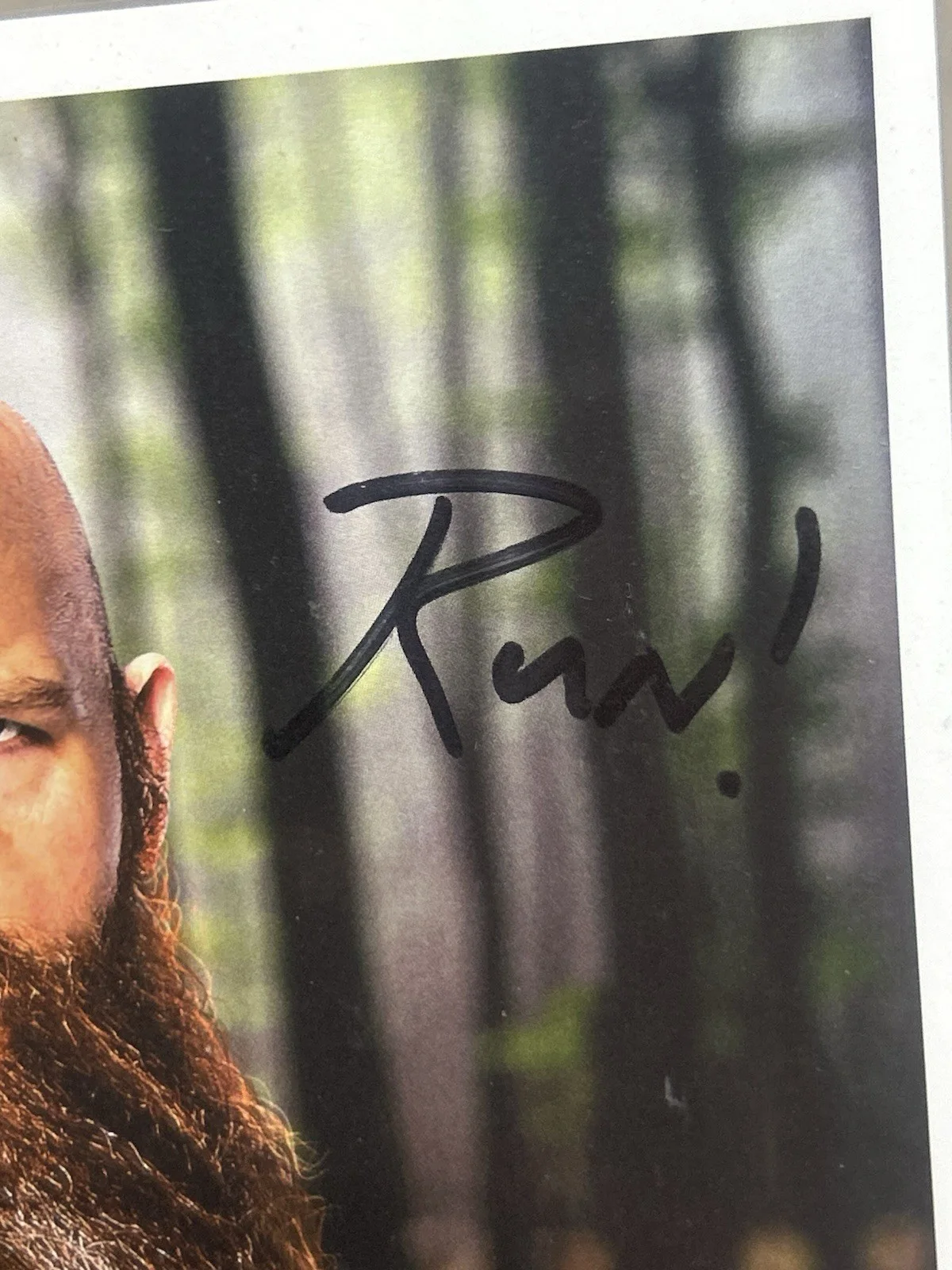 Erick Redbeard — Erick Redbeard AKA Erick Rowan Signed Photo Original 8x10 - WWE AEW, изображение 3